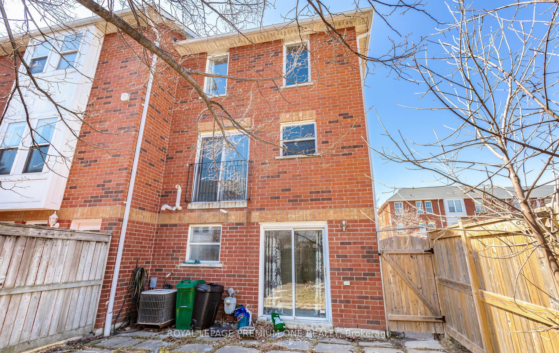 6860 MeadowvaleTownCentre Circle, #23