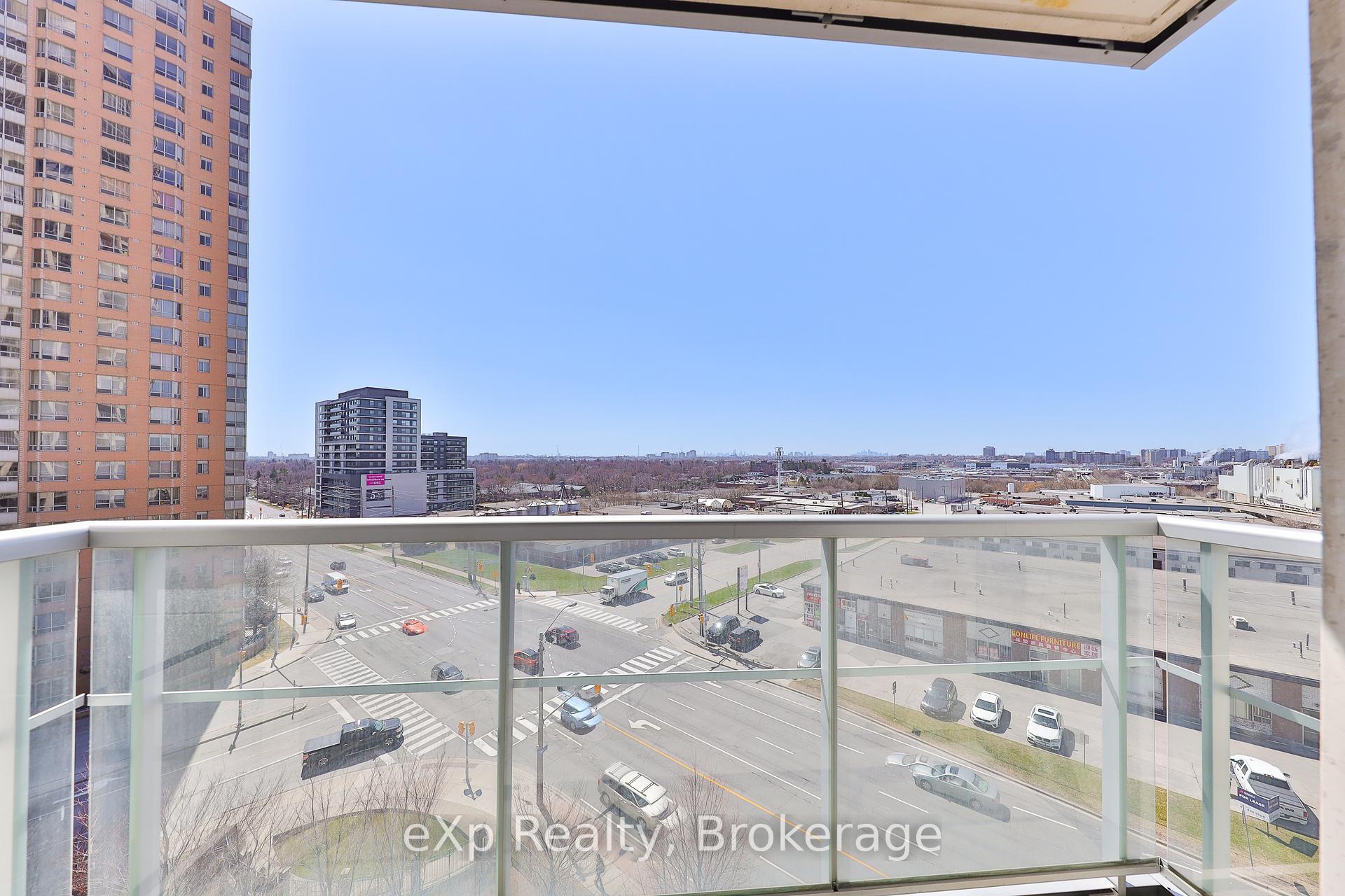 3 Bedrooms Condo at 83 Borough, Toronto For sale