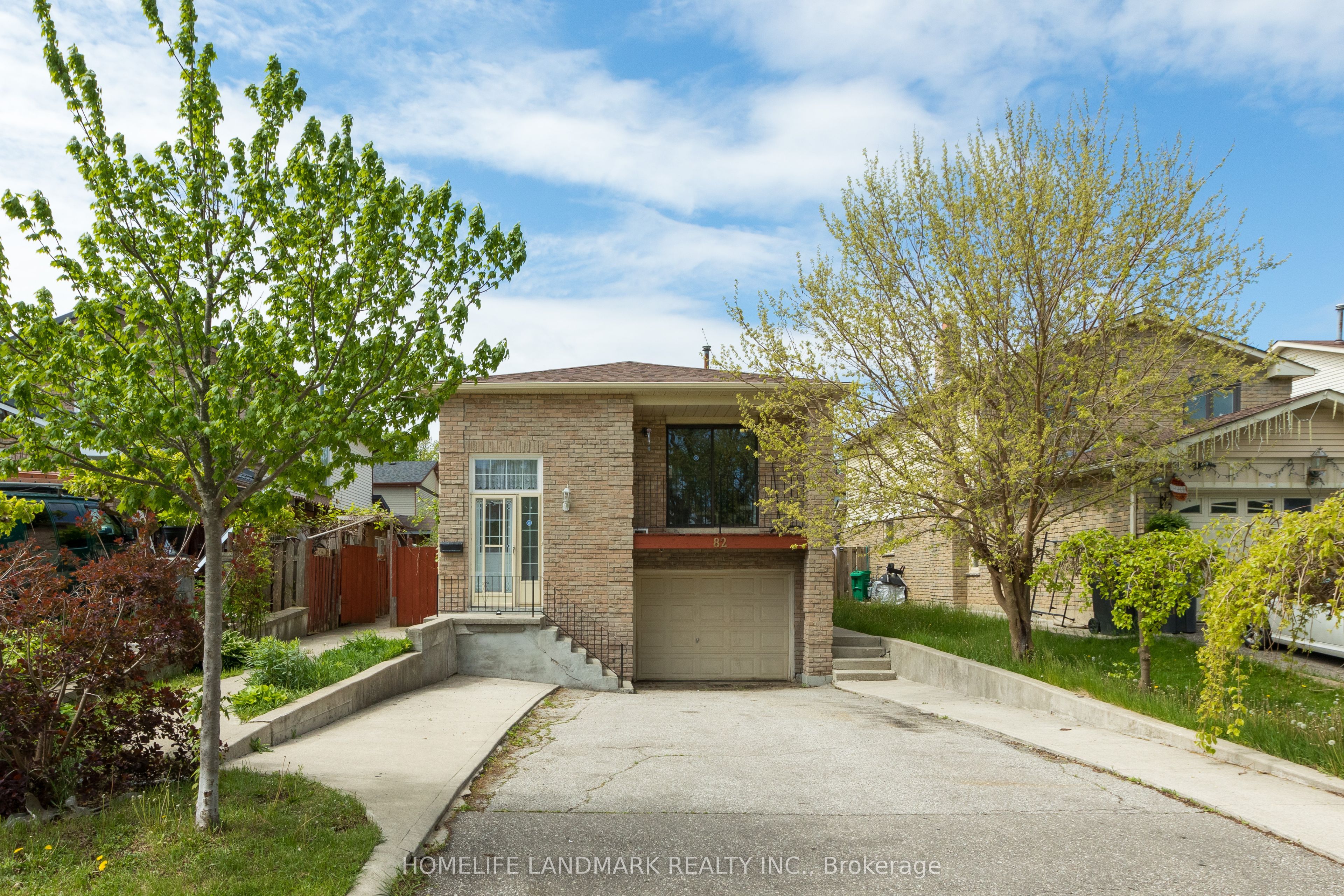 82 Dafoe Crescent