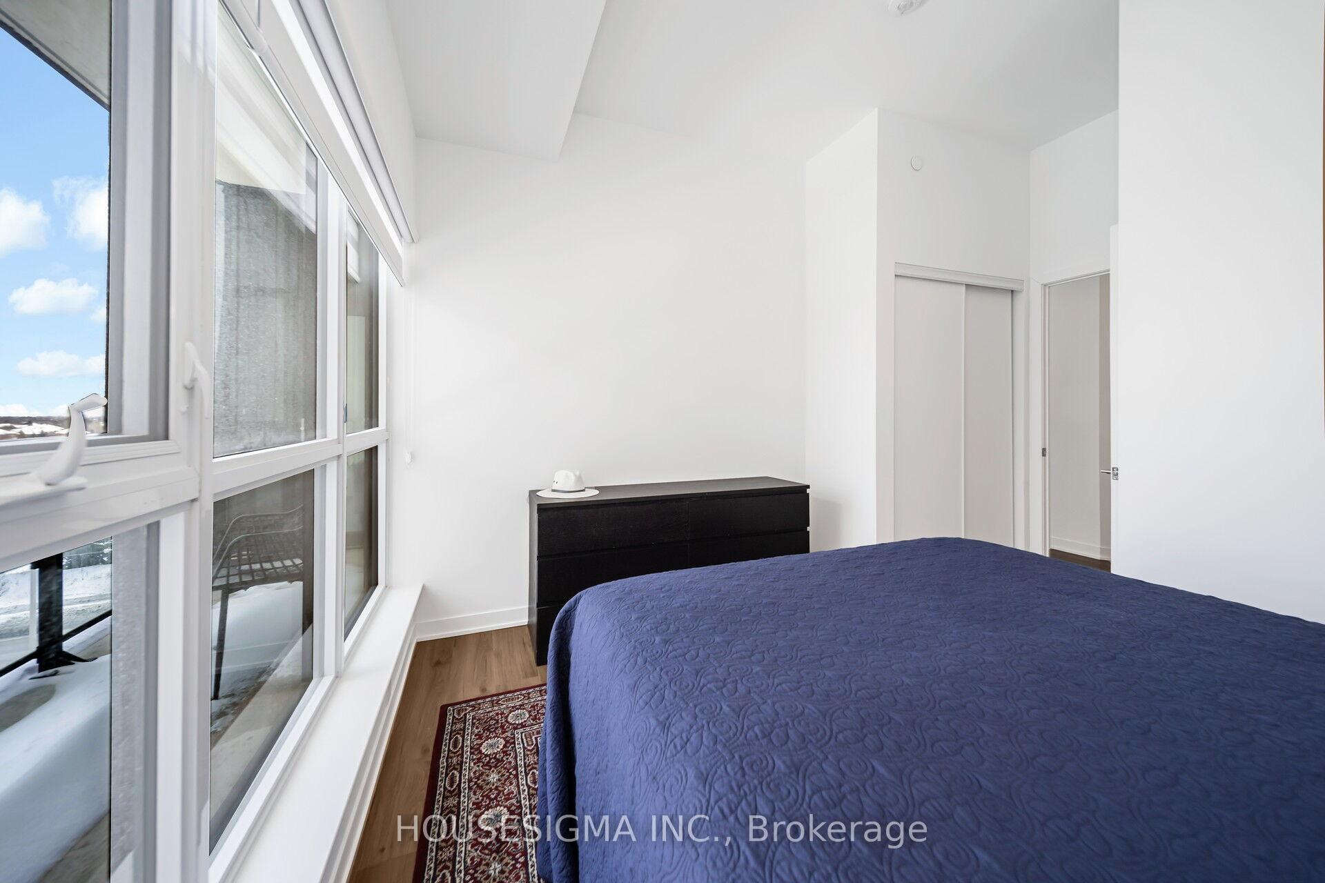 3 Bedrooms Condo at 405 Dundas, Oakville For sale