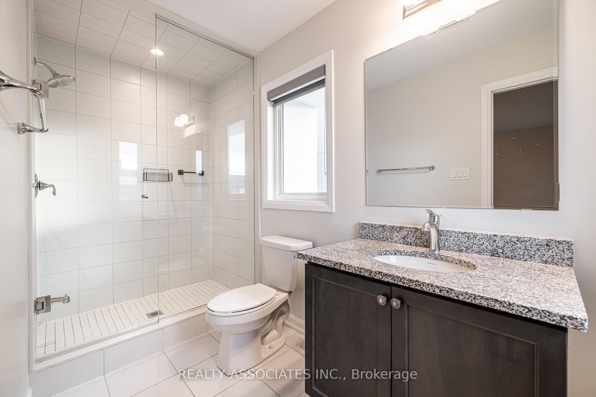 4 Bedrooms Condo at 133 Grovewood, Oakville For sale