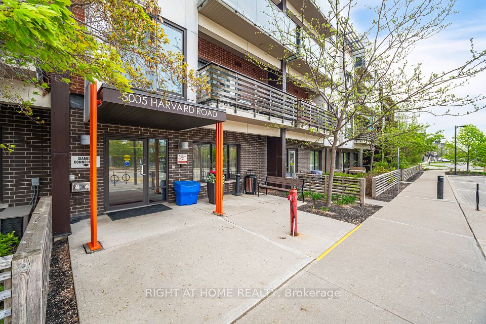 #310 - 5005 harvard Road, Mississauga, ON L5M 0W5