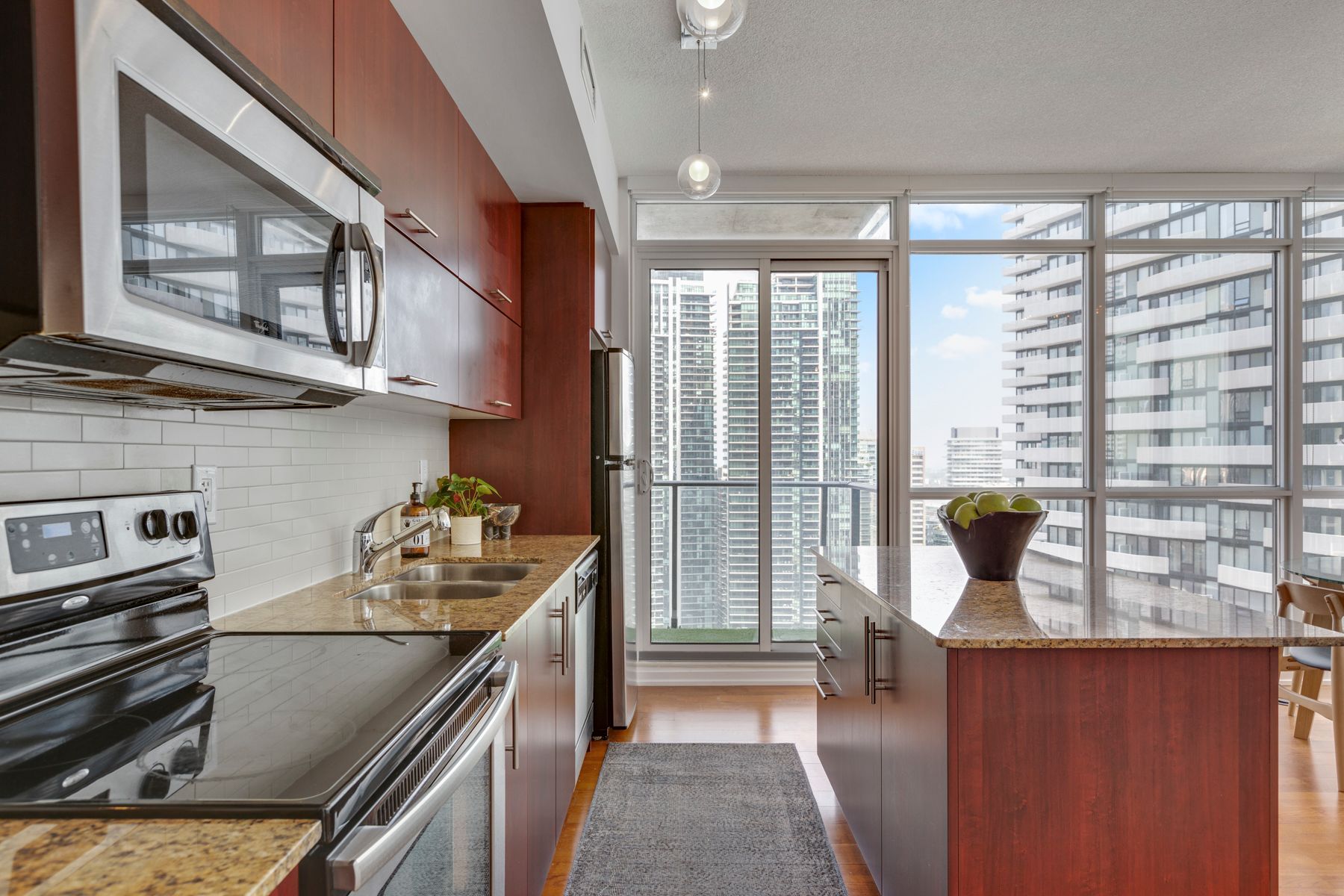 55 Bremner Boulevard 2907