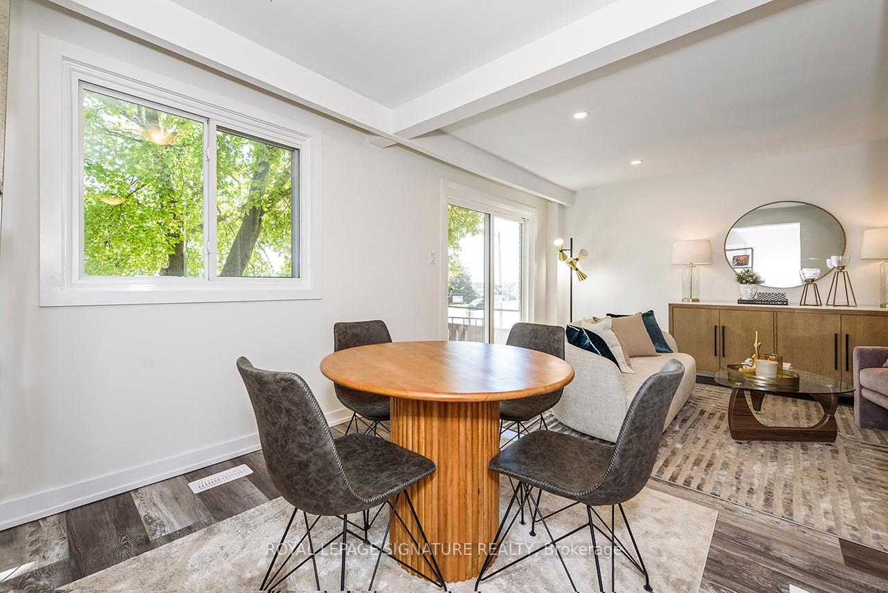 3 Bedrooms Condo at 1444 Upper Ottawa, Hamilton For sale