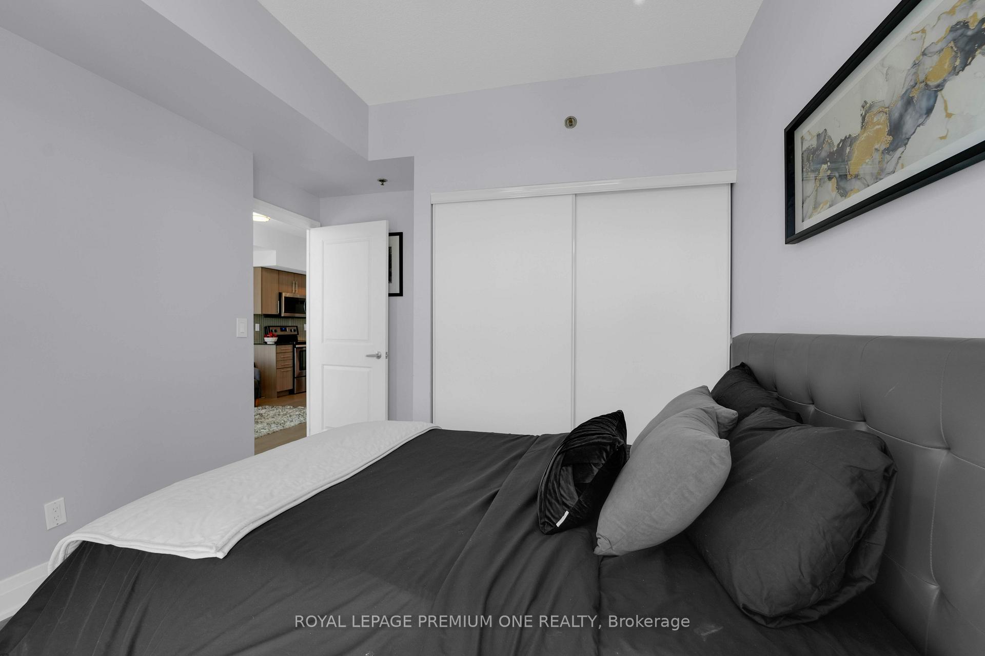 1 Bedroom Condo at 55 Speers, Oakville For sale