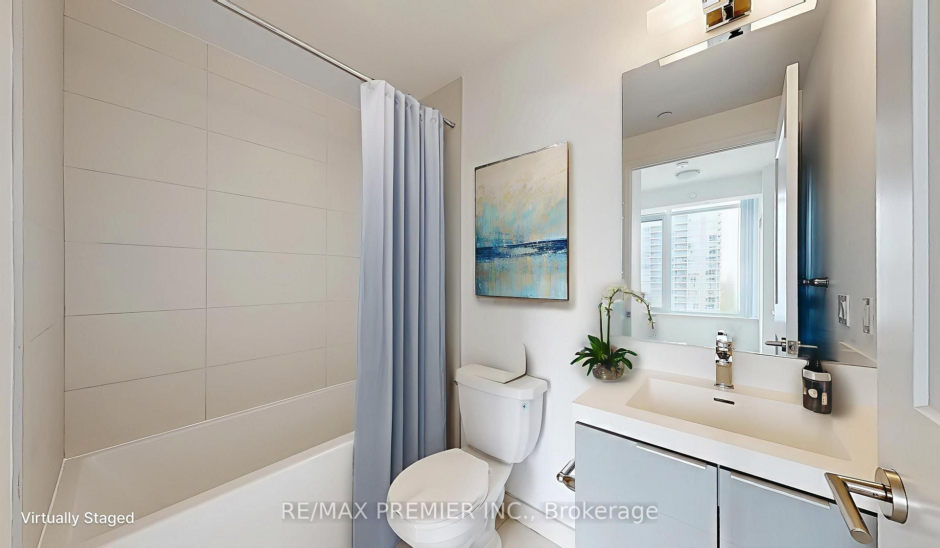 2 Bedrooms Condo at 50 Dunfield, Toronto For sale