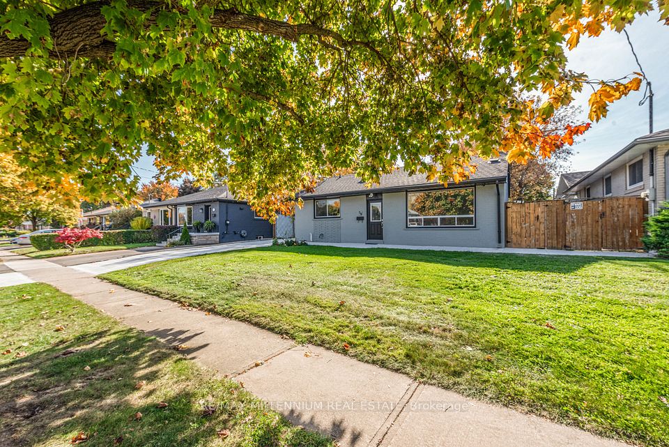 76 Raylawn
