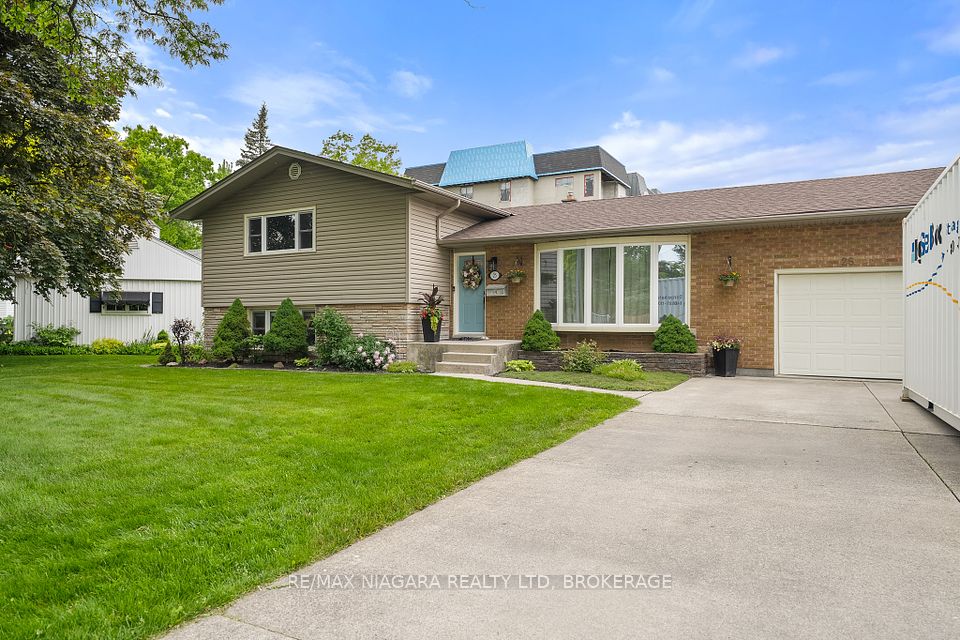 25 Oakmount Drive, St. Catharines, ON L2T 2G6