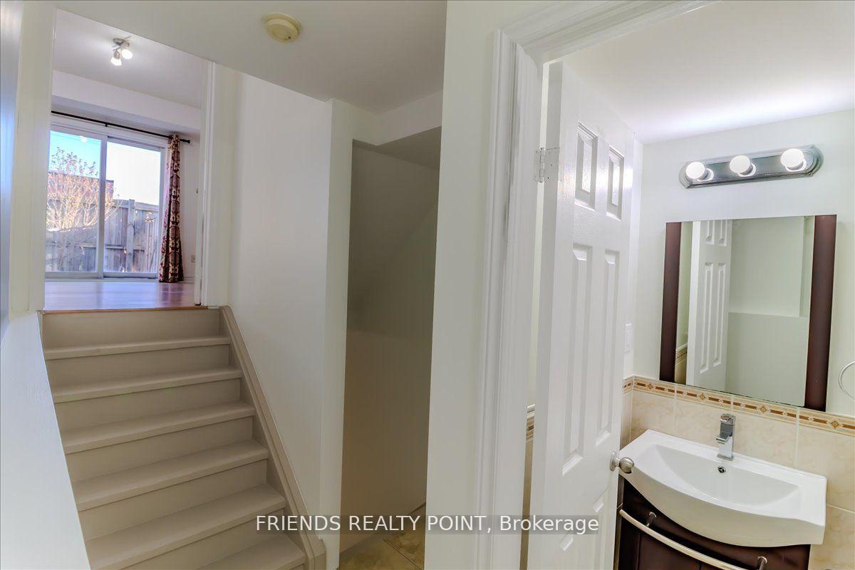 4 Bedrooms Condo at 1075 Ellesmere, Toronto For sale