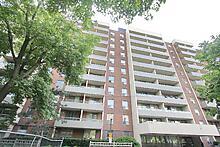 2 Bedrooms Condo at 19 Four Winds, Toronto For sale