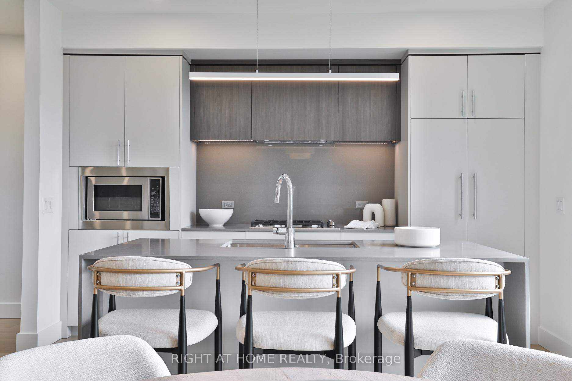 3 Bedrooms Condo at 2343 Gerrard, Toronto For sale