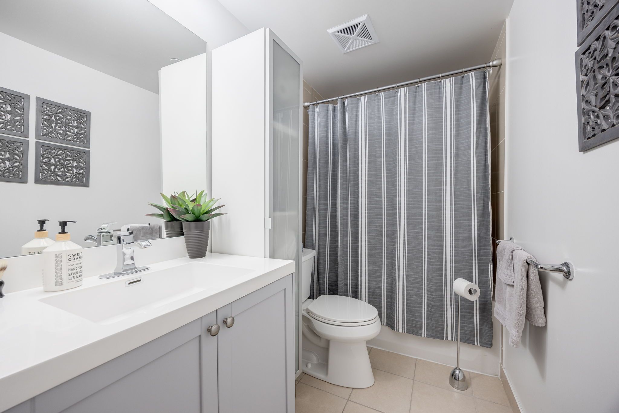 830 Lawrence Avenue W 231