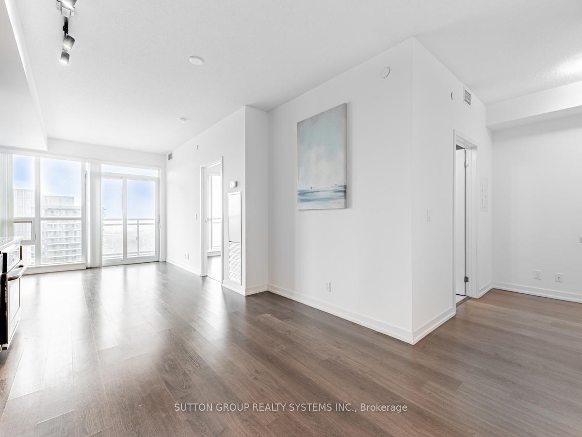 2 Bedrooms Condo at 98 Lillian, Toronto For sale