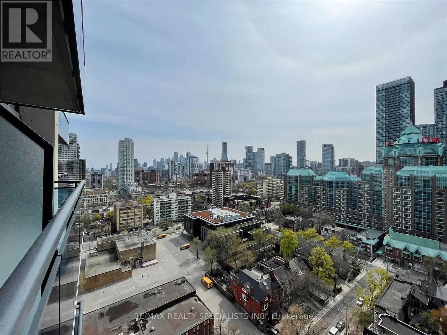 2 Bedrooms Condo at 28 Linden, Toronto For sale
