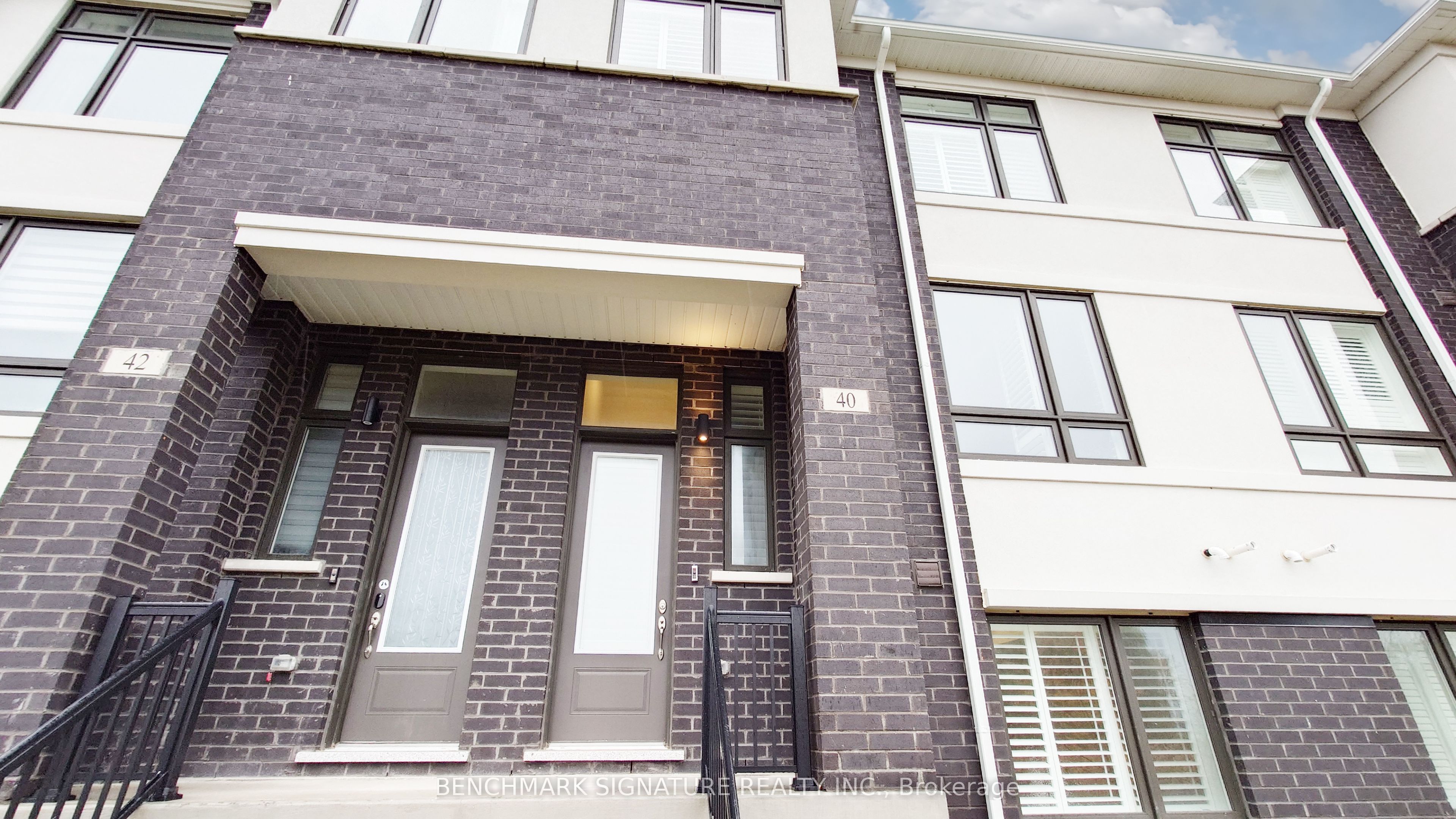 40 James Noble Lane