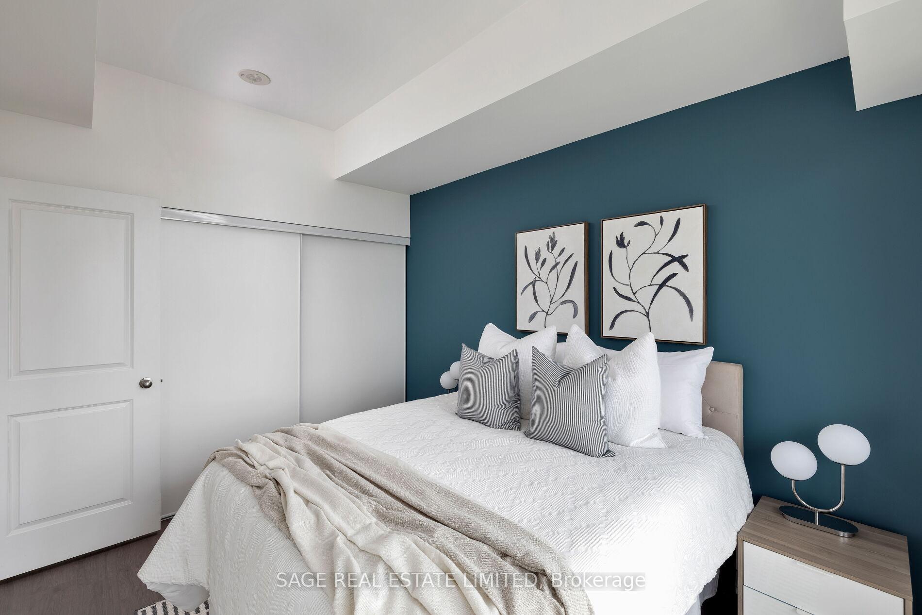 2 Bedrooms Condo at 105 George, Toronto For sale