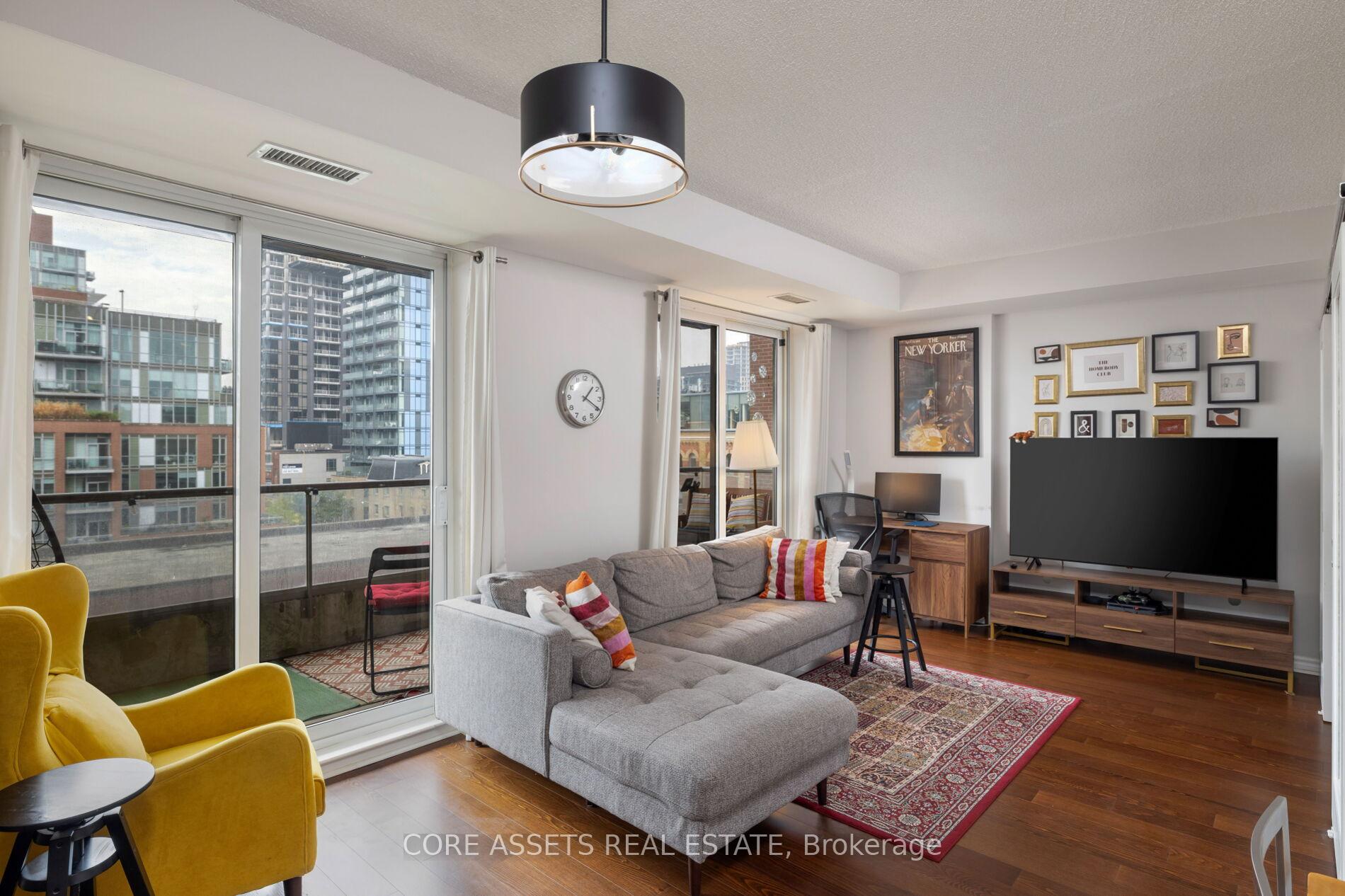 2 Bedrooms Condo at 168 King, Toronto For sale
