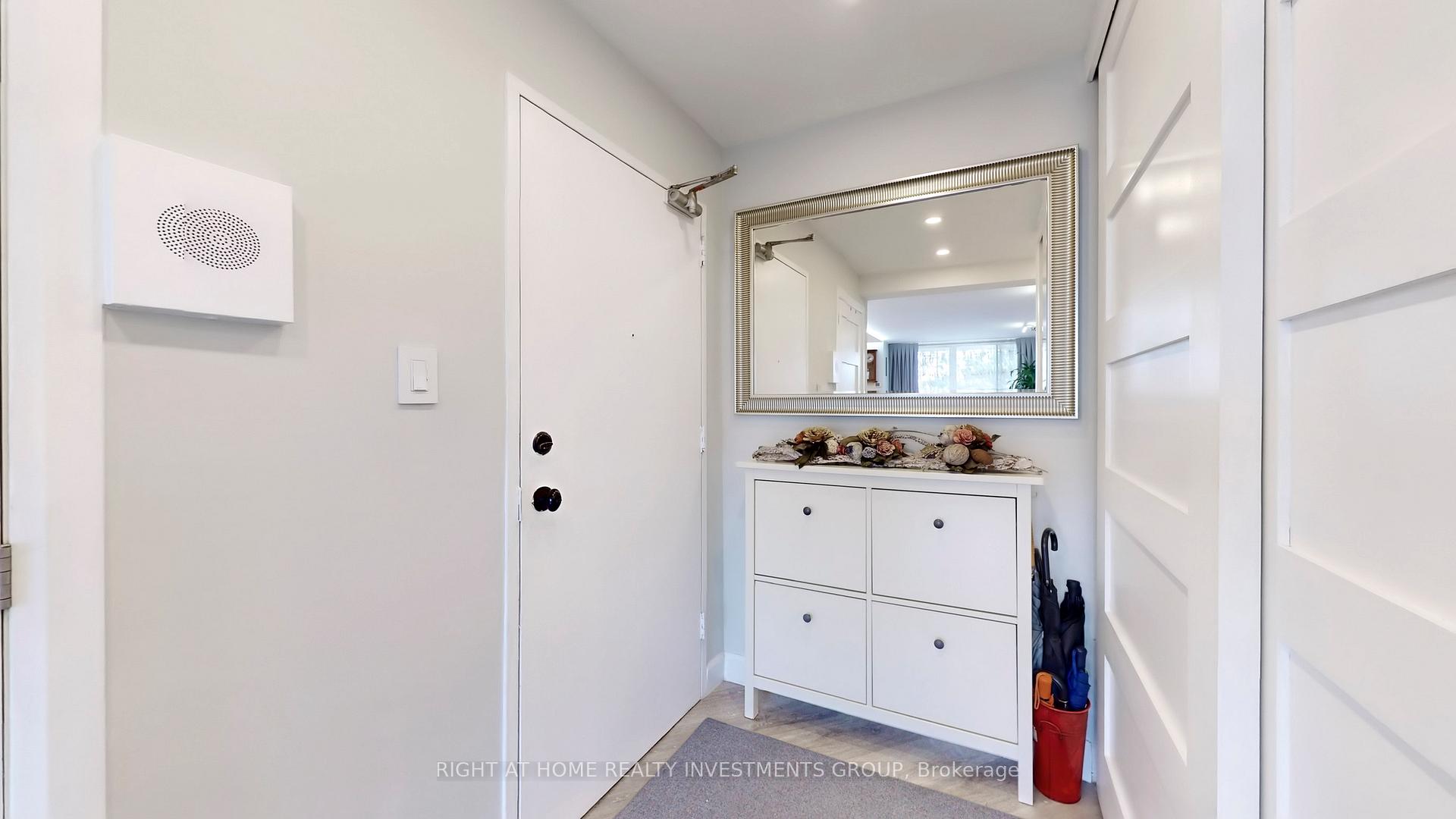3 Bedrooms Condo at 85 Emmett, Toronto For sale
