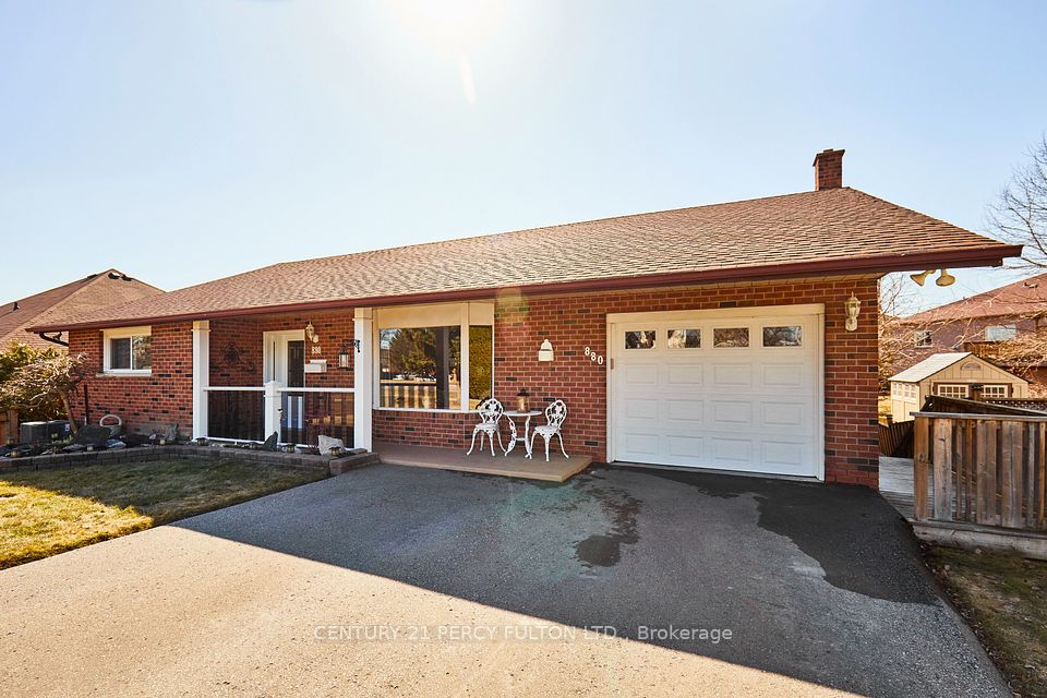 880 Ritson Road