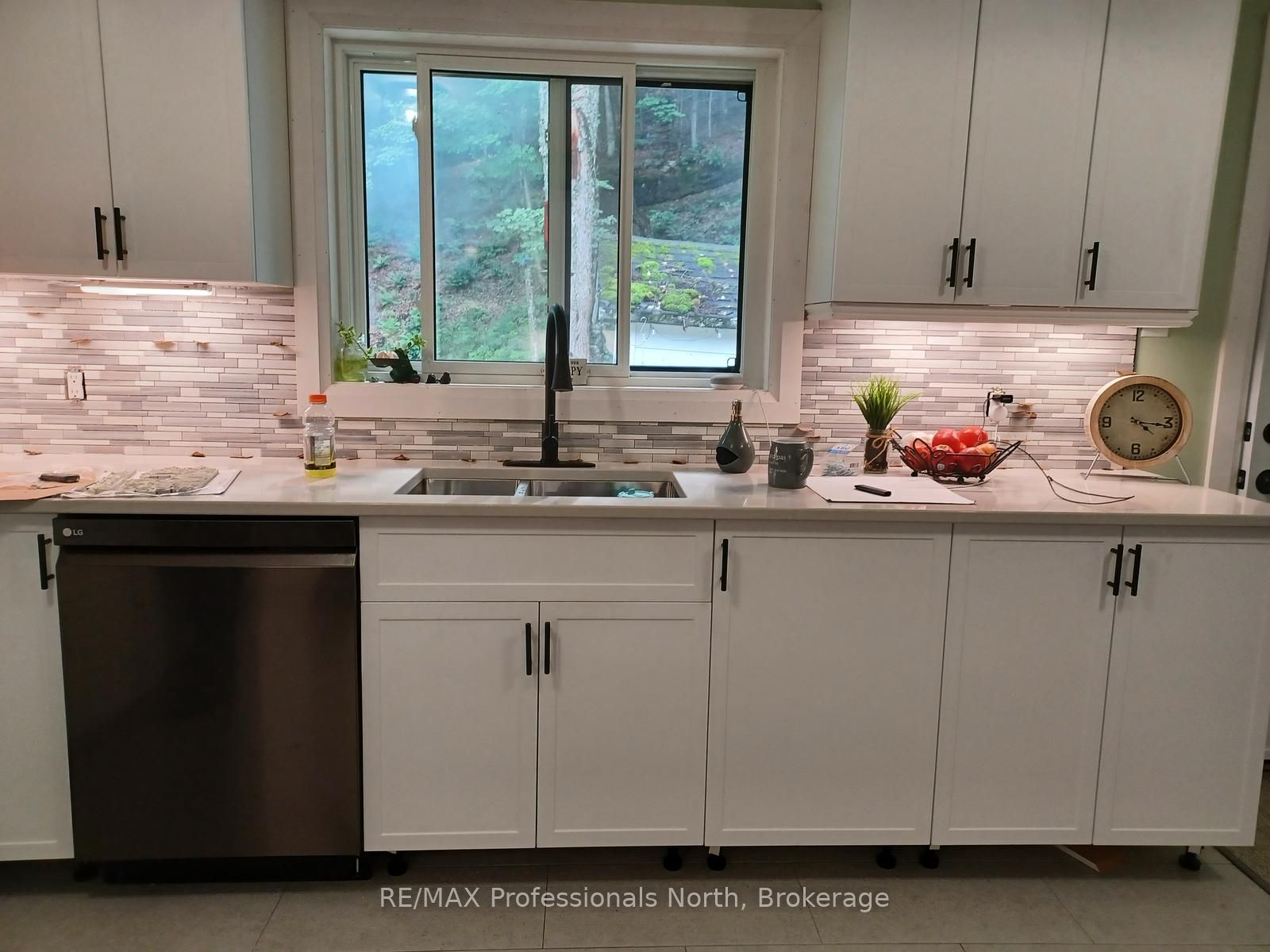 3001 Ravenscliffe Road, Huntsville, ON P1H 2J2