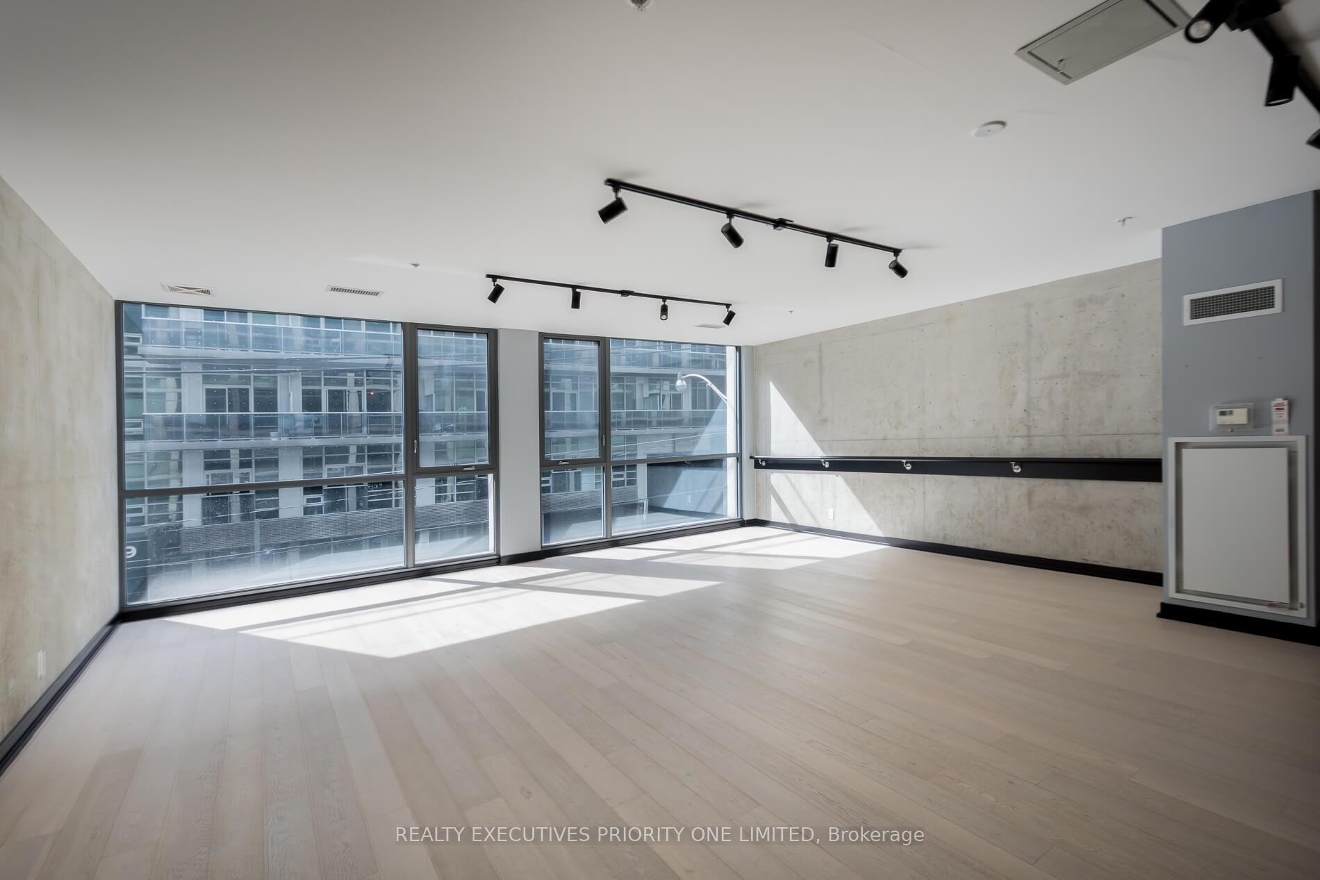 1 Bedroom Condo at 39 Brant, Toronto For sale