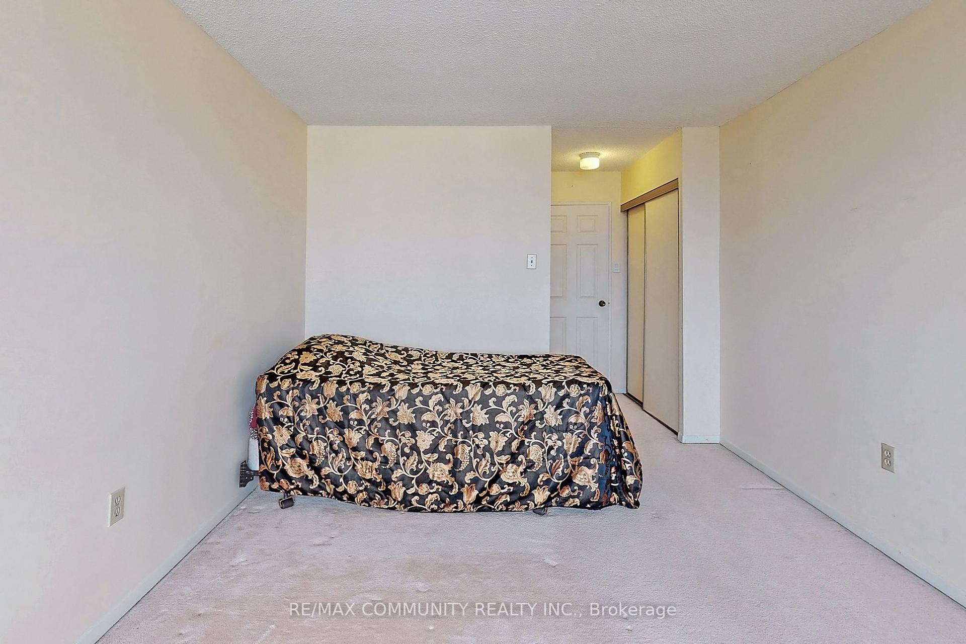 2 Bedrooms Condo at 2330 Bridletowne, Toronto For sale