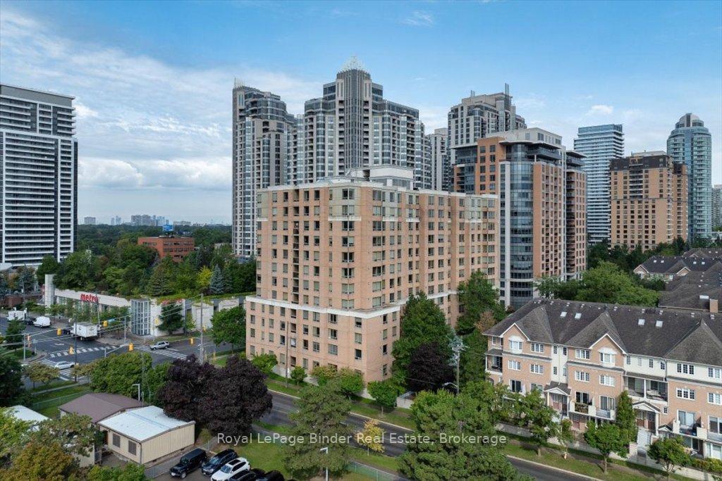 3 Bedrooms Condo at 88 Grandview,  Toronto For sale