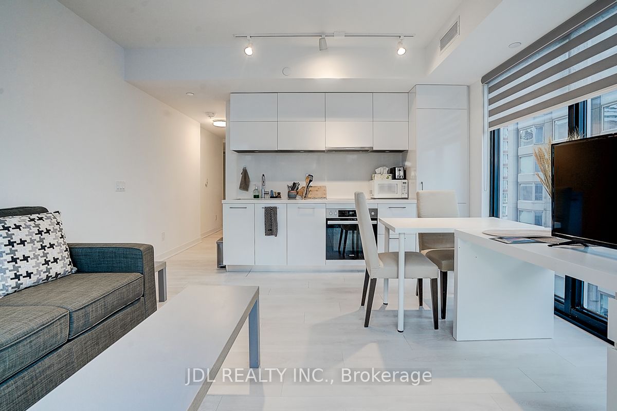 188 Cumberland Street, #1202