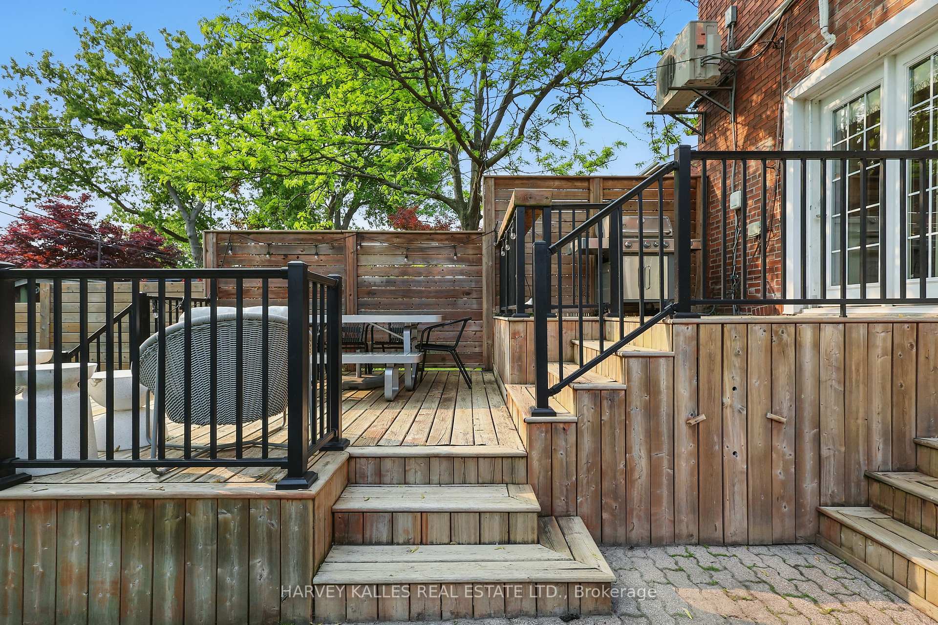 34 Winnett Avenue