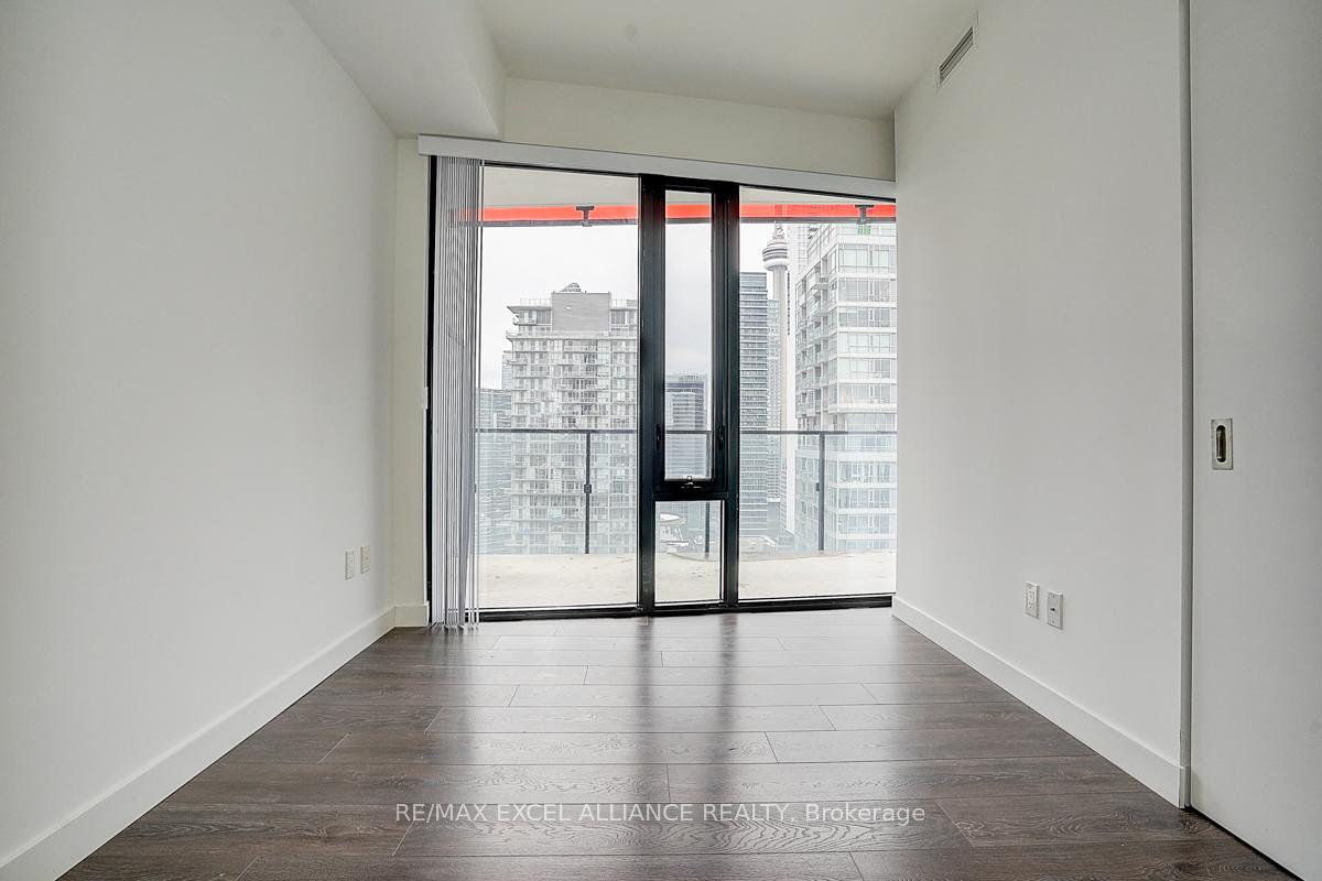 2 Bedrooms Condo at 215 Queen,  Toronto For sale