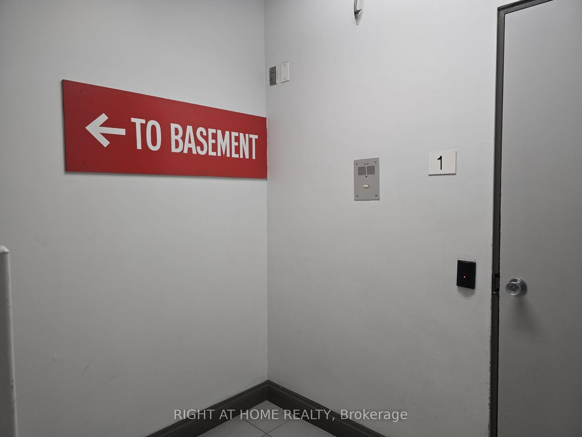 3 Bedrooms Condo at 75 Bamburgh, Toronto For sale