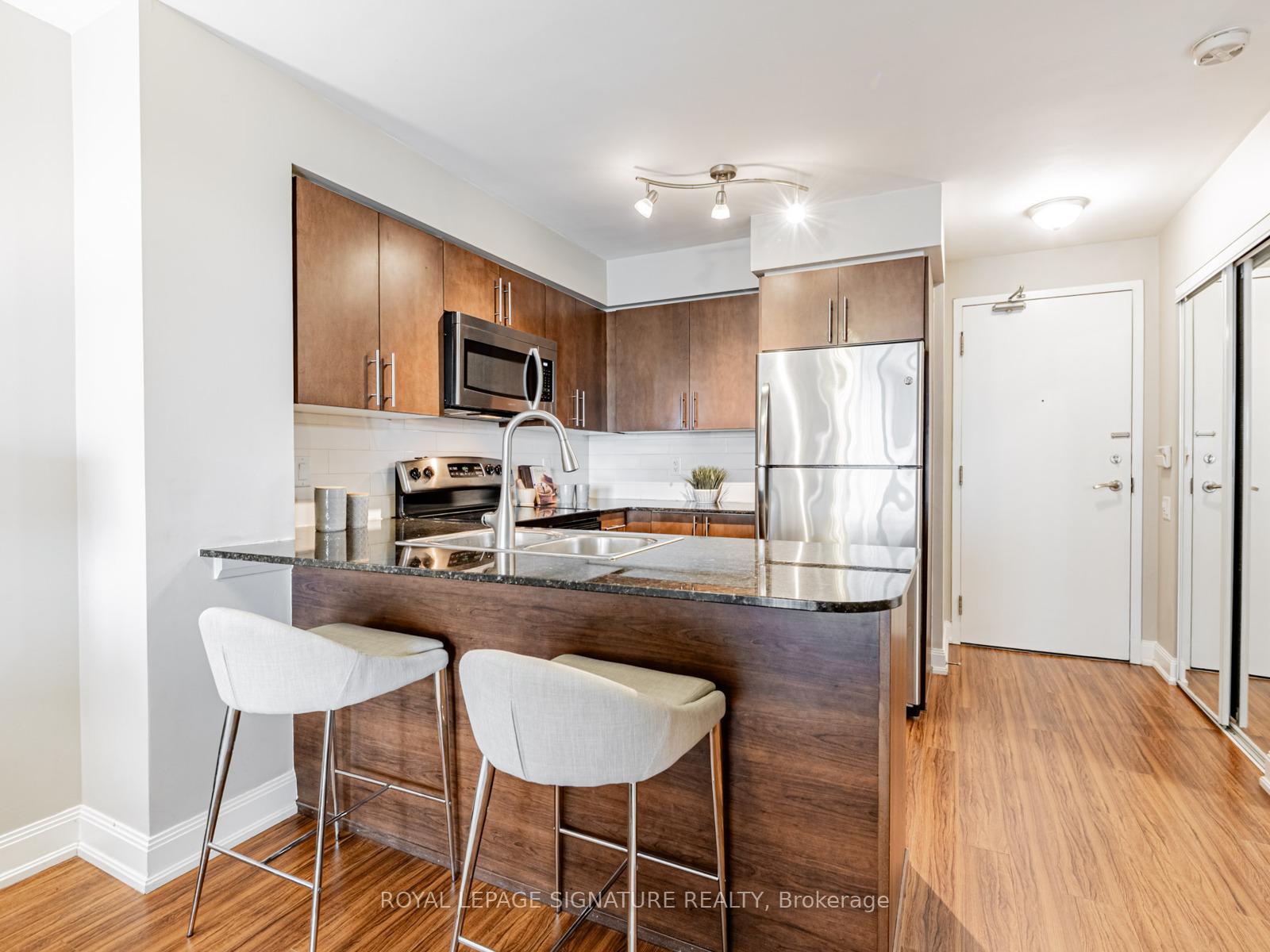 2 Bedrooms Condo at 2191 Yonge, Toronto For sale