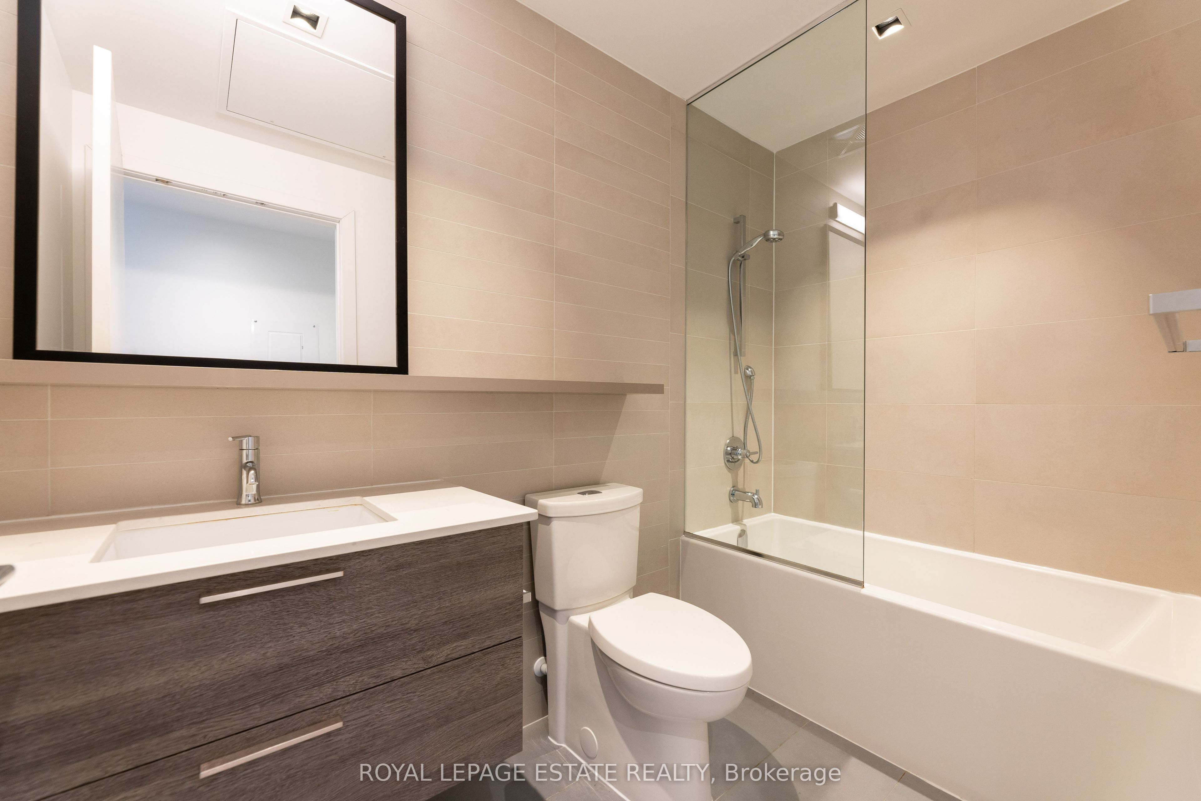 501 Adelaide Street W, #1106