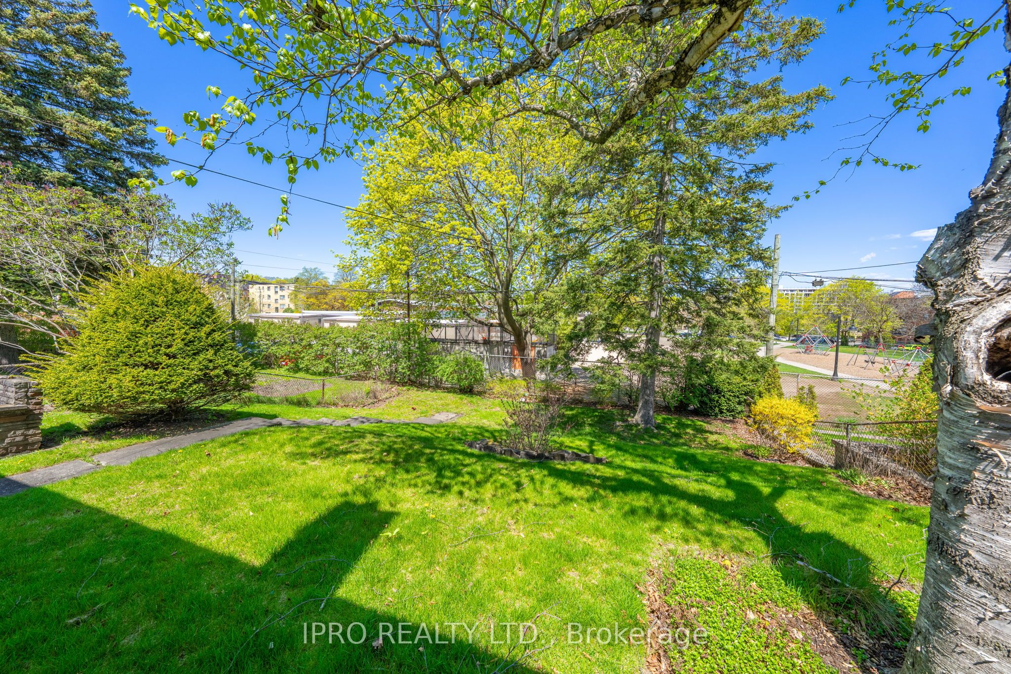 32 Cloverhill Road