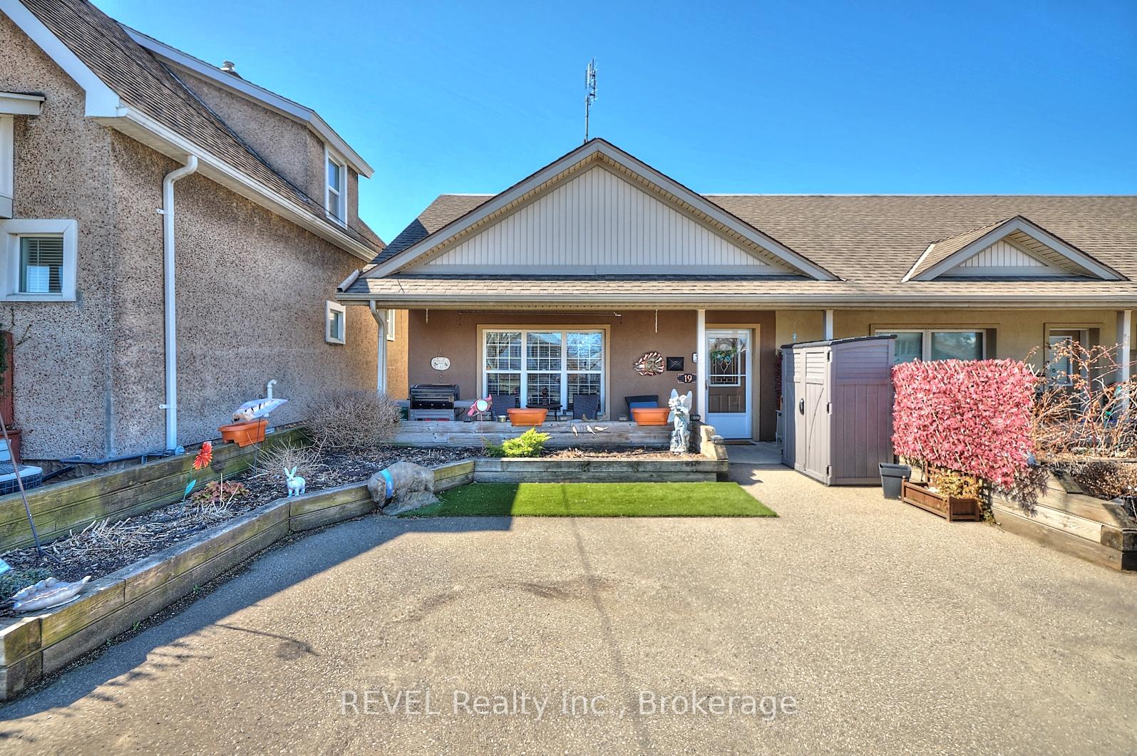 19 Knoll Street, Port Colborne, ON L3K 5A4