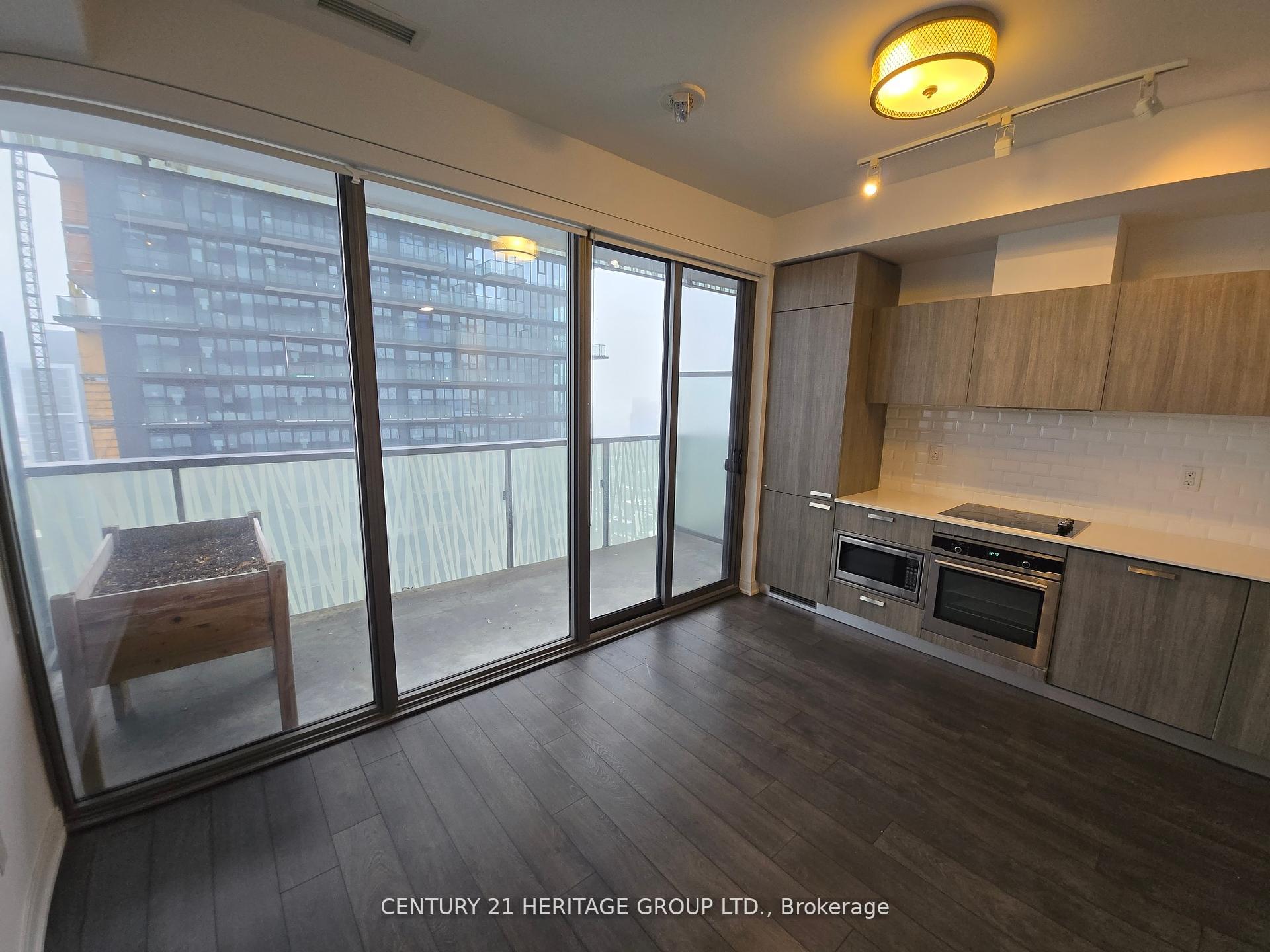 Condo at 50 Charles, Toronto For sale