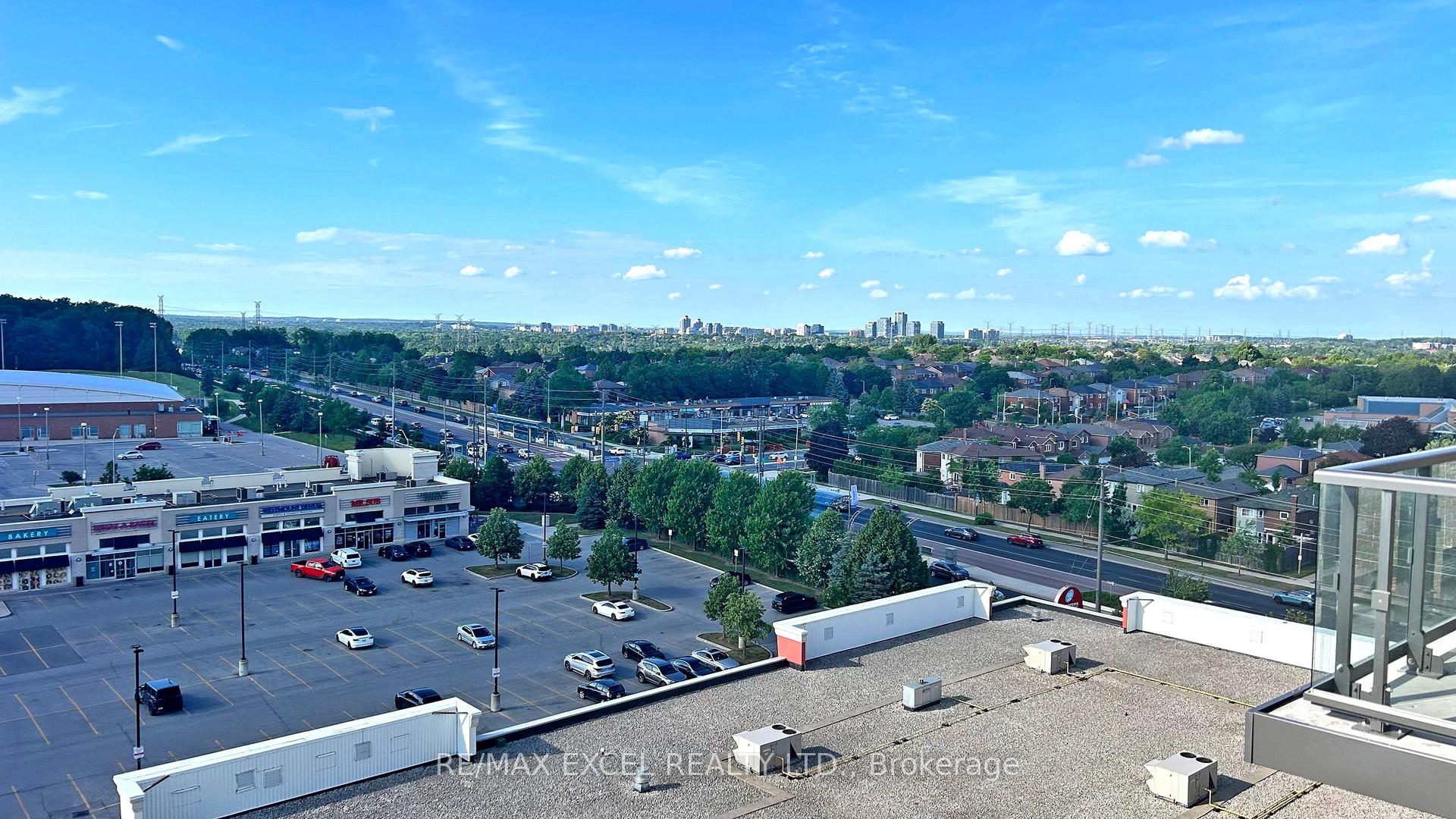 1 Bedroom Condo at 8 Beverley Glen, Vaughan For sale