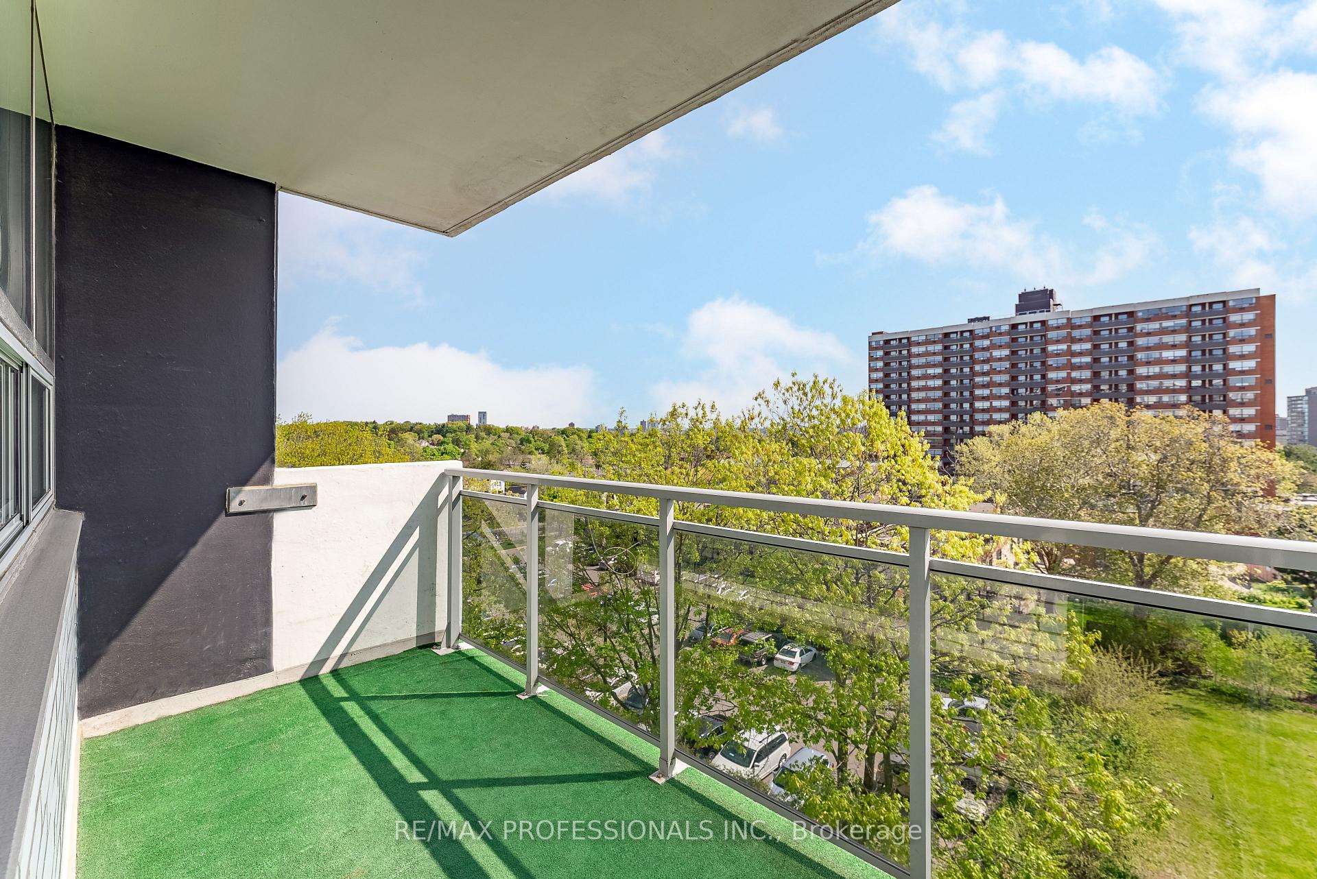 2 Bedrooms Co-op at 151 La Rose,  Toronto For sale