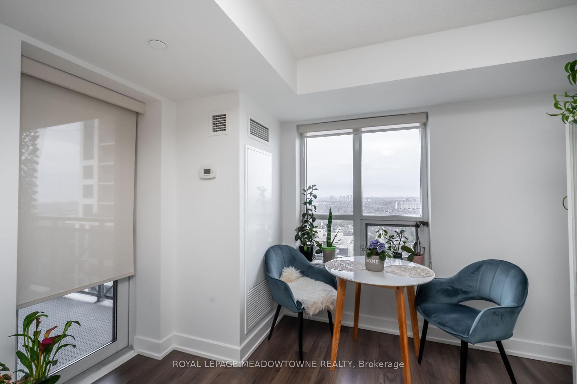 2 Bedrooms Condo at 2 Eva,  Toronto For sale