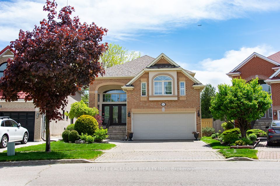 6842 Yarrow Avenue, Mississauga, ON L5N 6V1