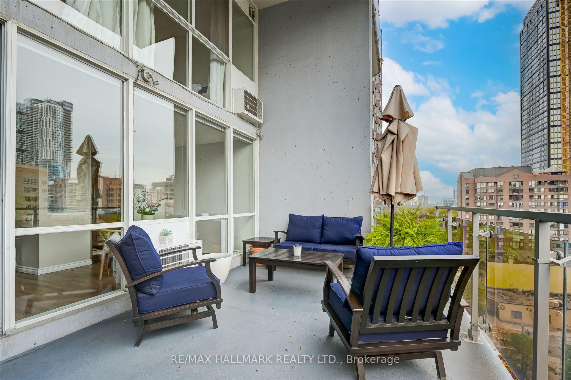 2 Bedrooms Condo at 86 Gerrard, Toronto For sale