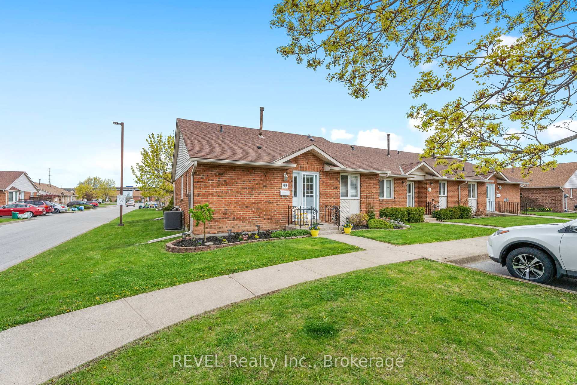 #55 - 122 Bunting Road, St. Catharines, ON L2P 3X7 #55