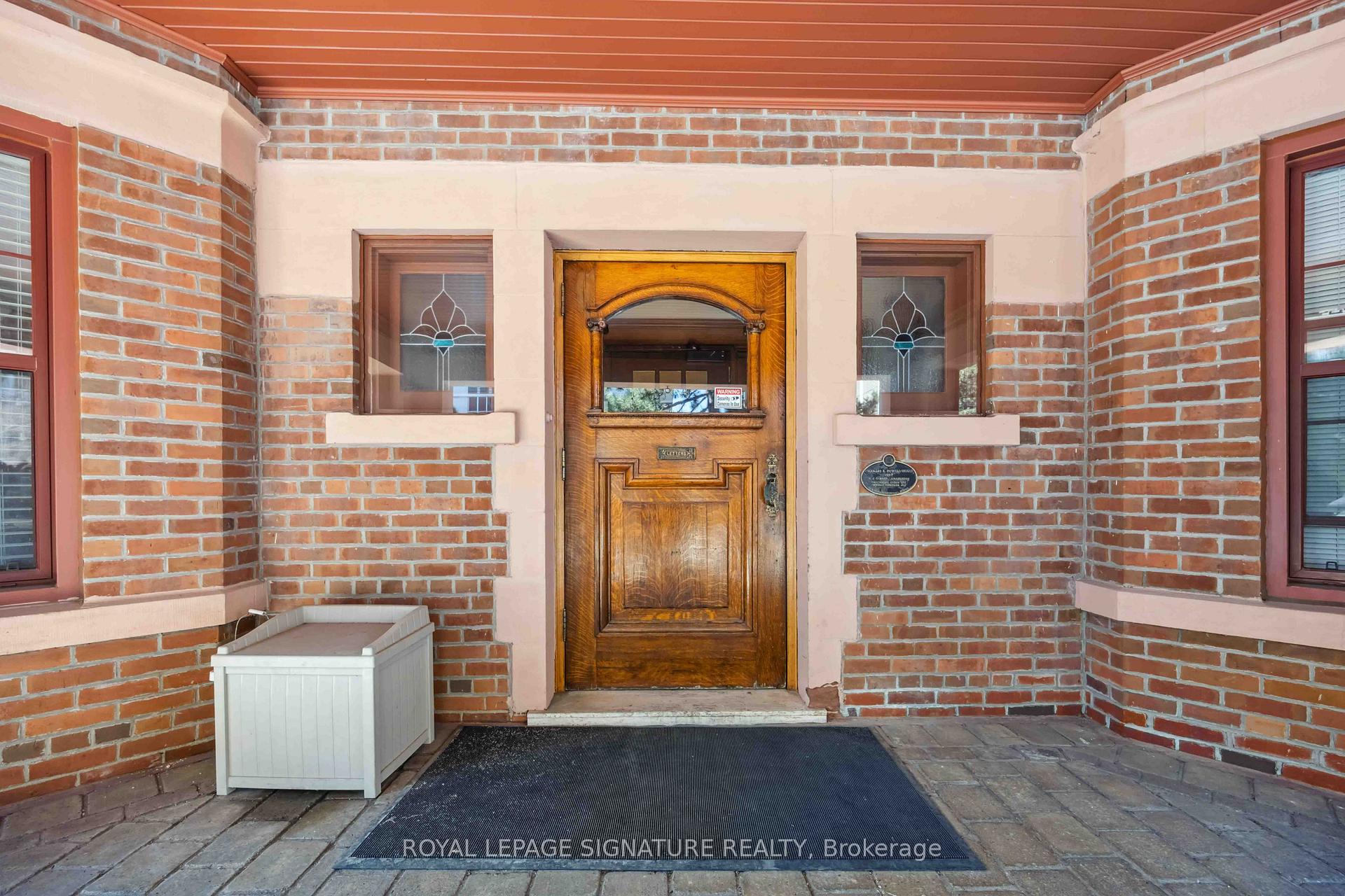 2 Bedrooms Condo at 212 St. George, Toronto For sale