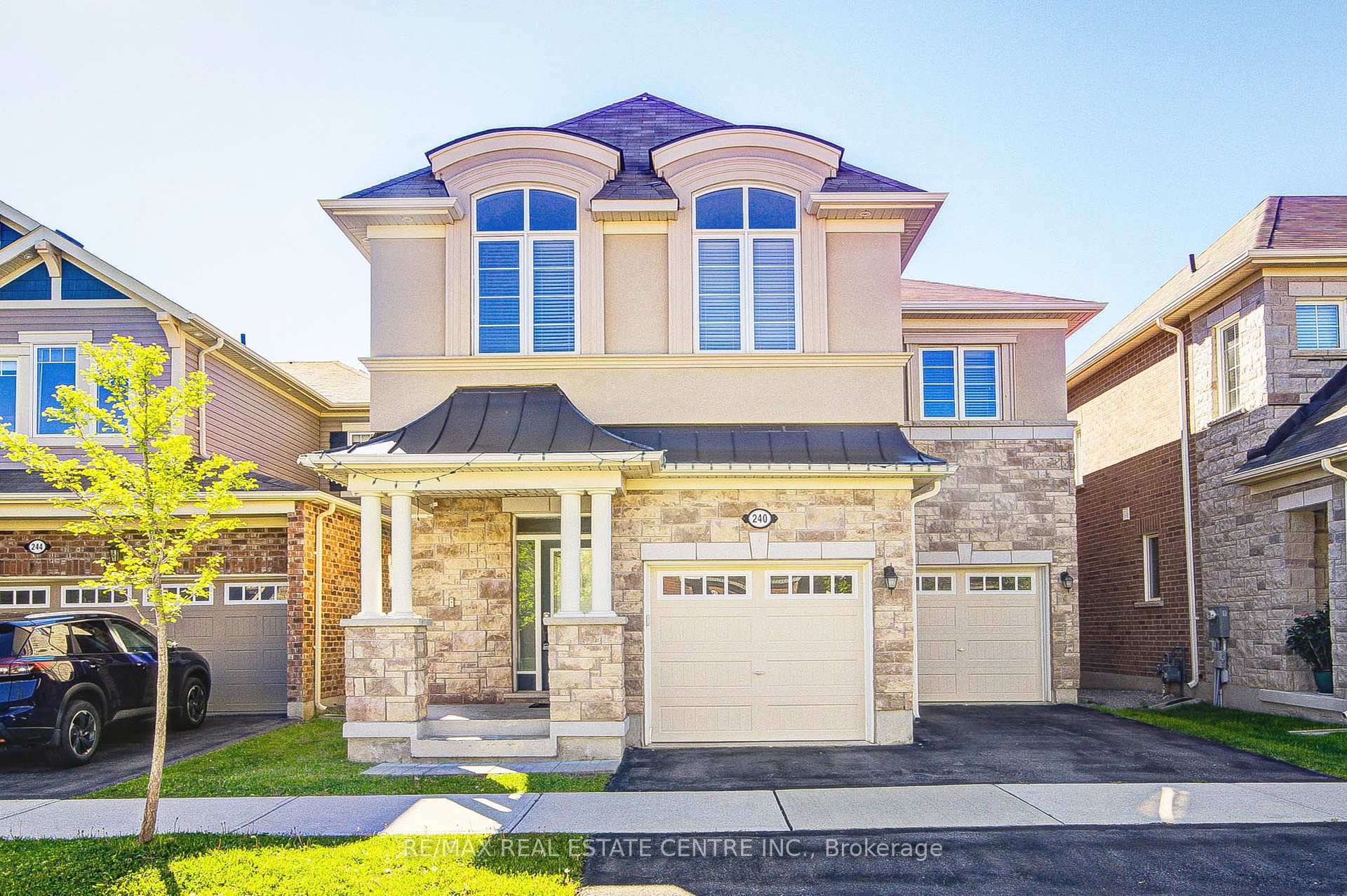240 Chilver Heights, Milton, ON L9E 1C9