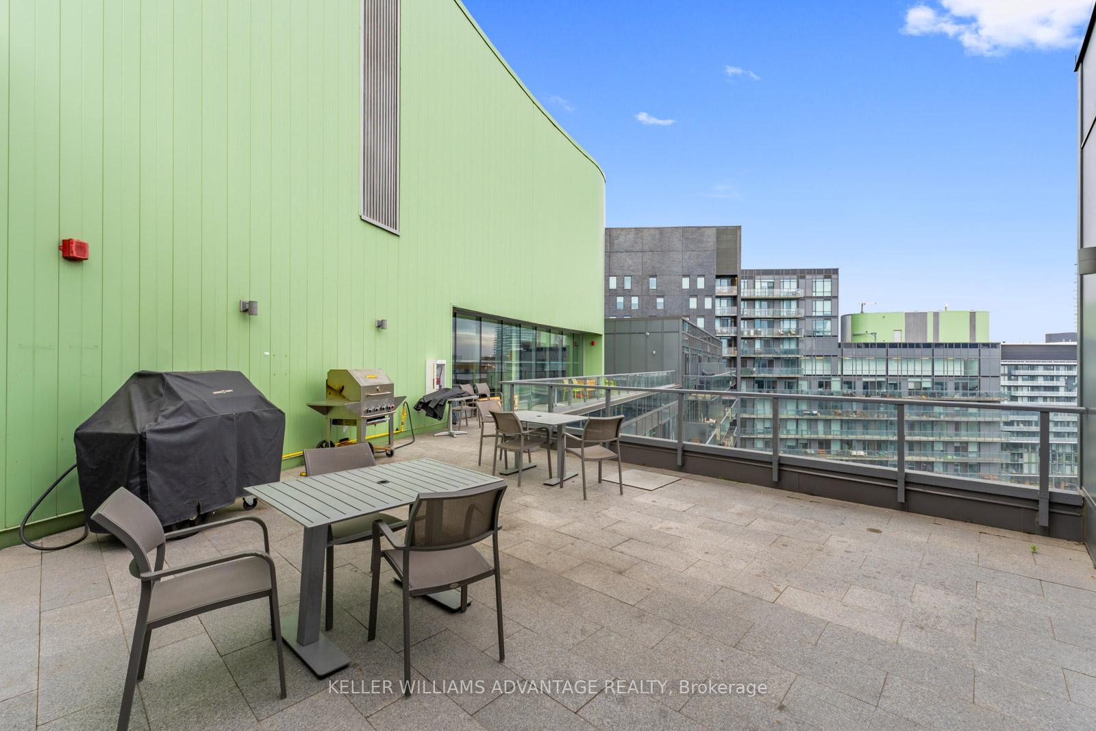 2 Bedrooms Condo at 120 Bayview, Toronto For sale