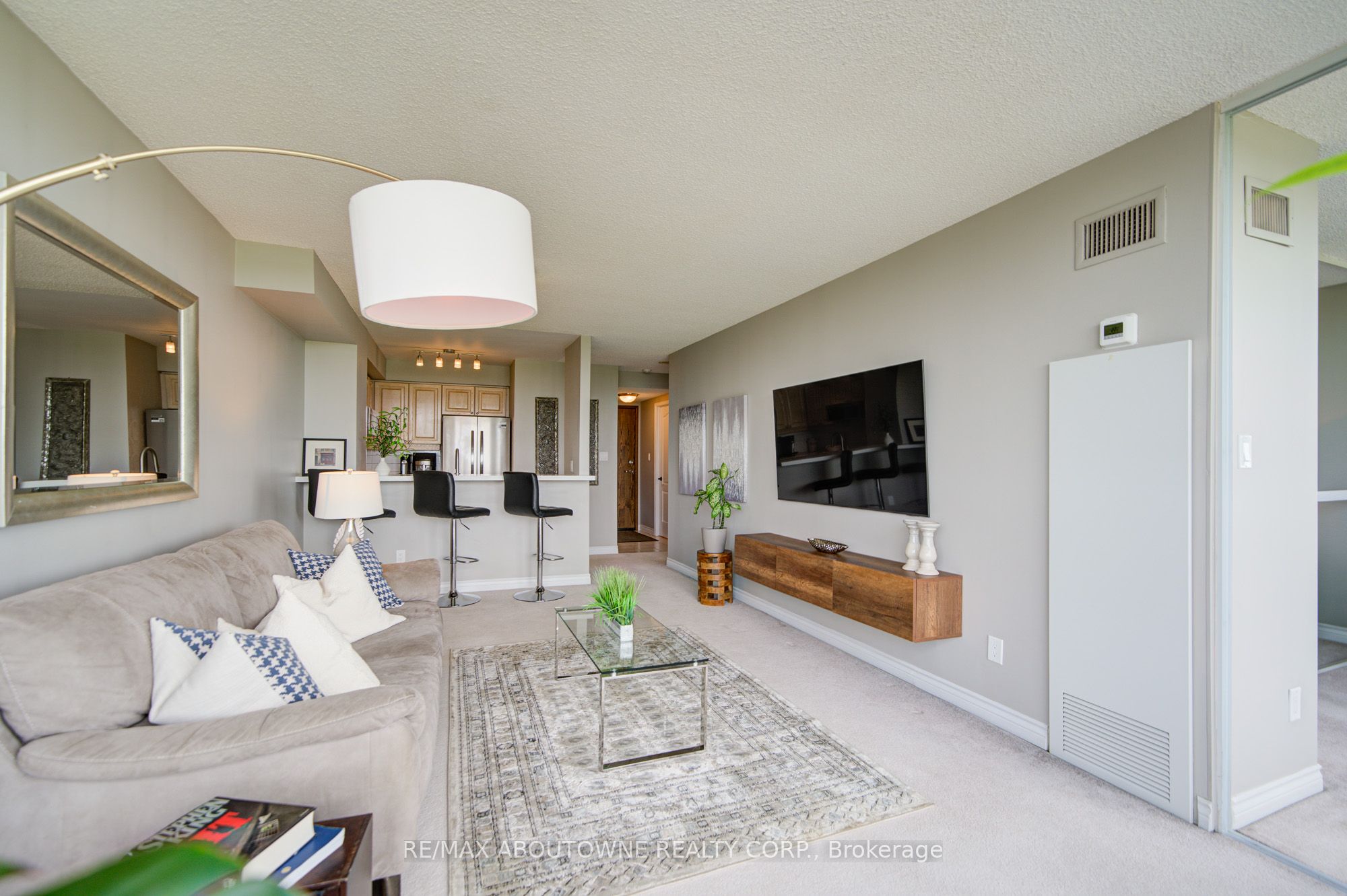 1276 Maple Crossing Boulevard, #1008