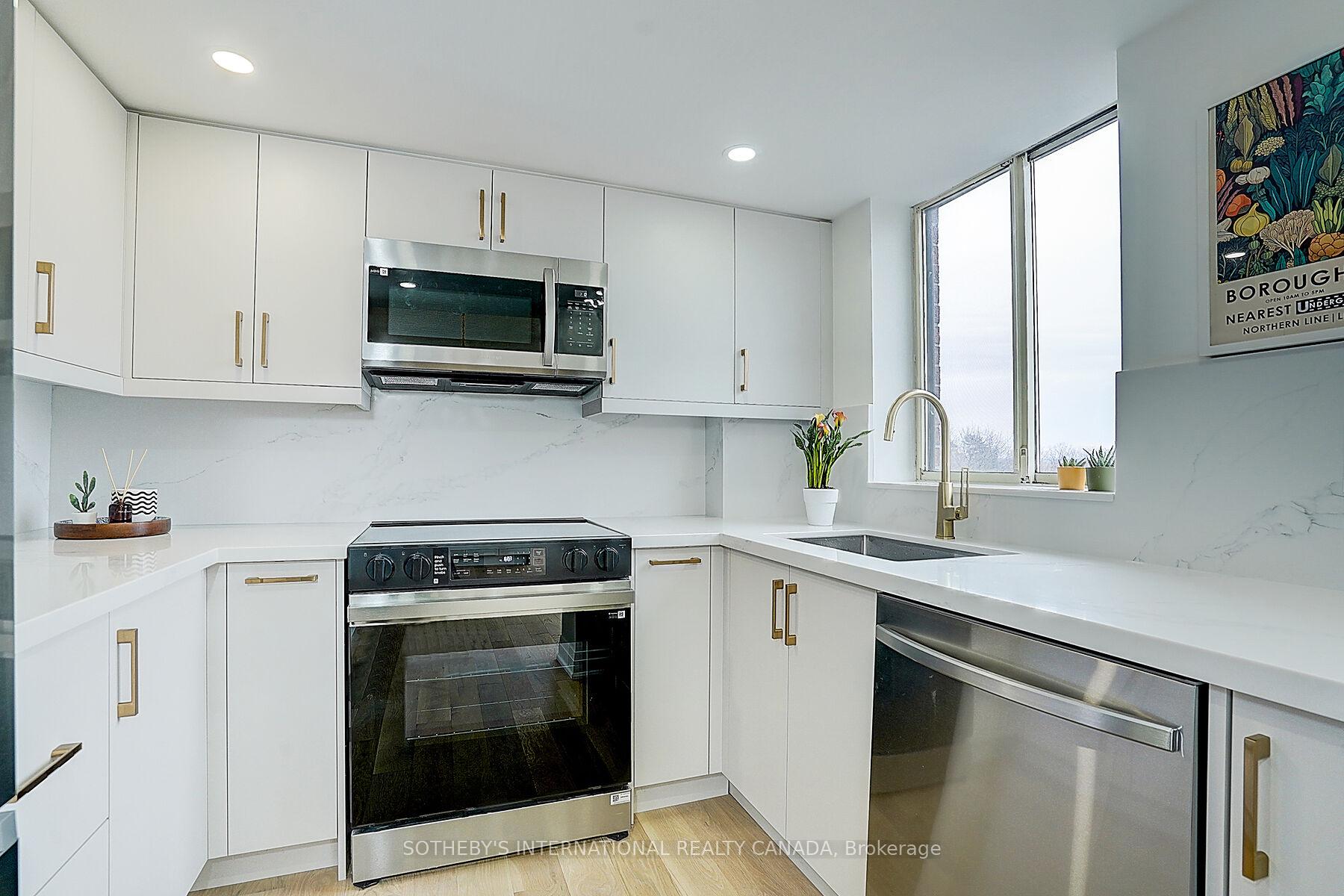 2 Bedrooms Condo at 1240 Marlborough, Oakville For sale