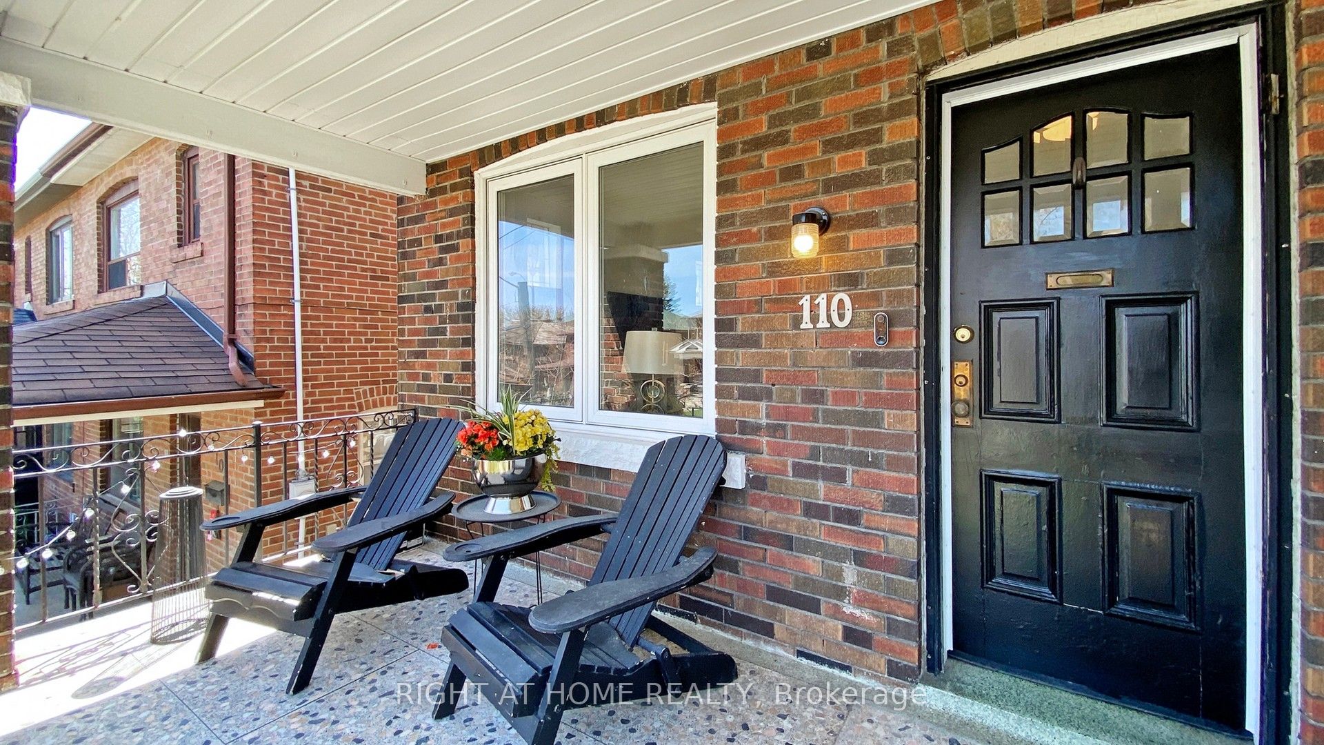 110 Roseneath Gardens