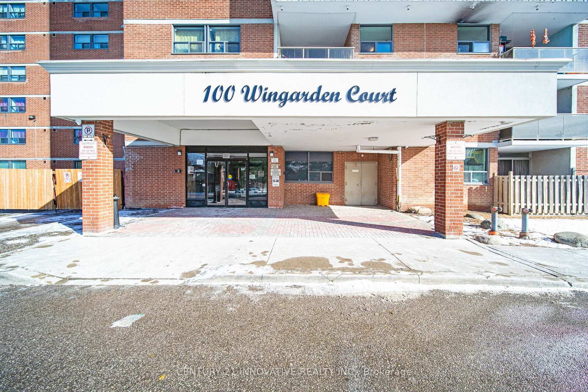 2 Bedrooms Condo at 100 Wingarden, Toronto For sale
