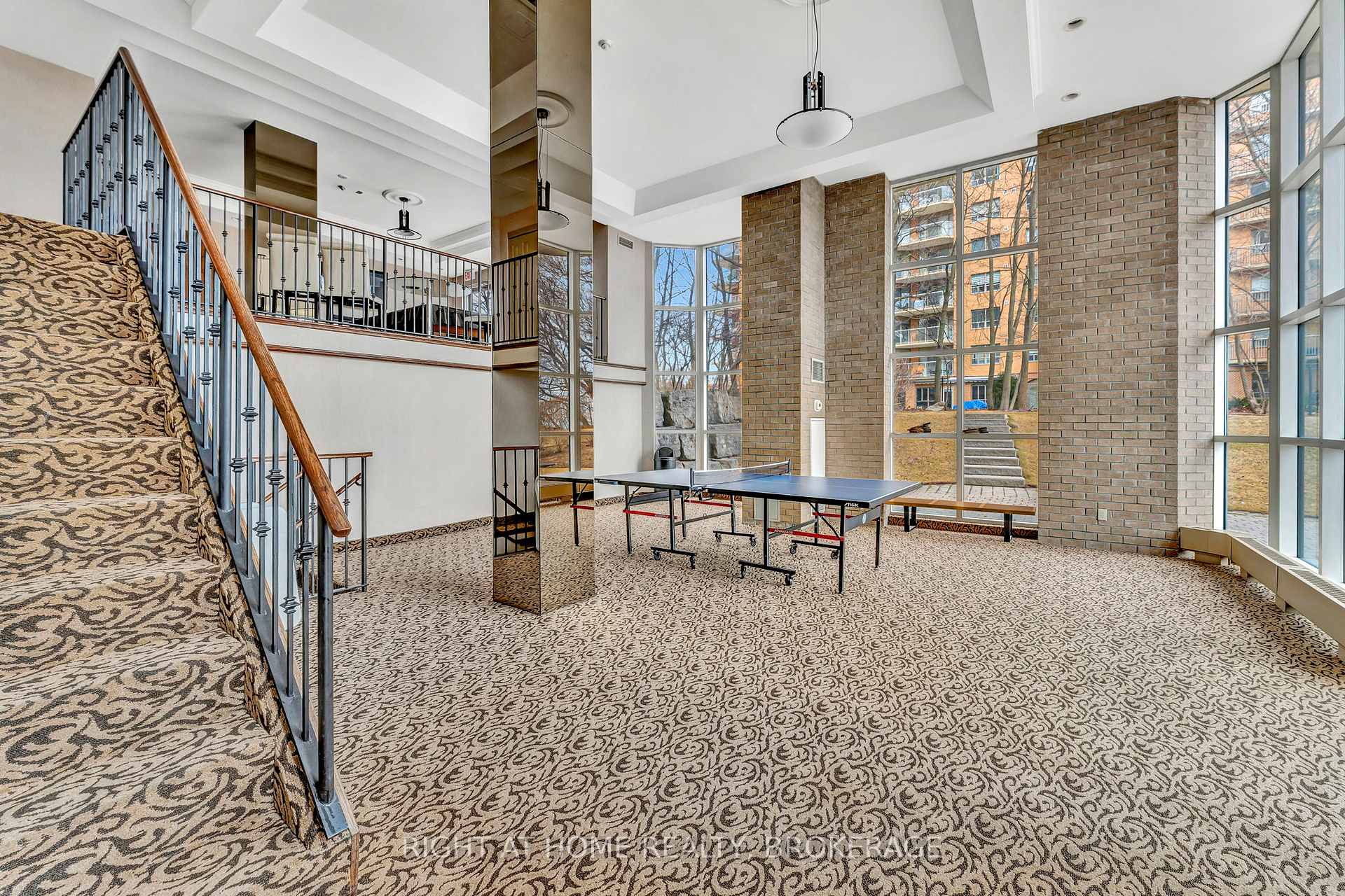 1 Bedroom Condo at 2190 Lakeshore, Burlington For sale